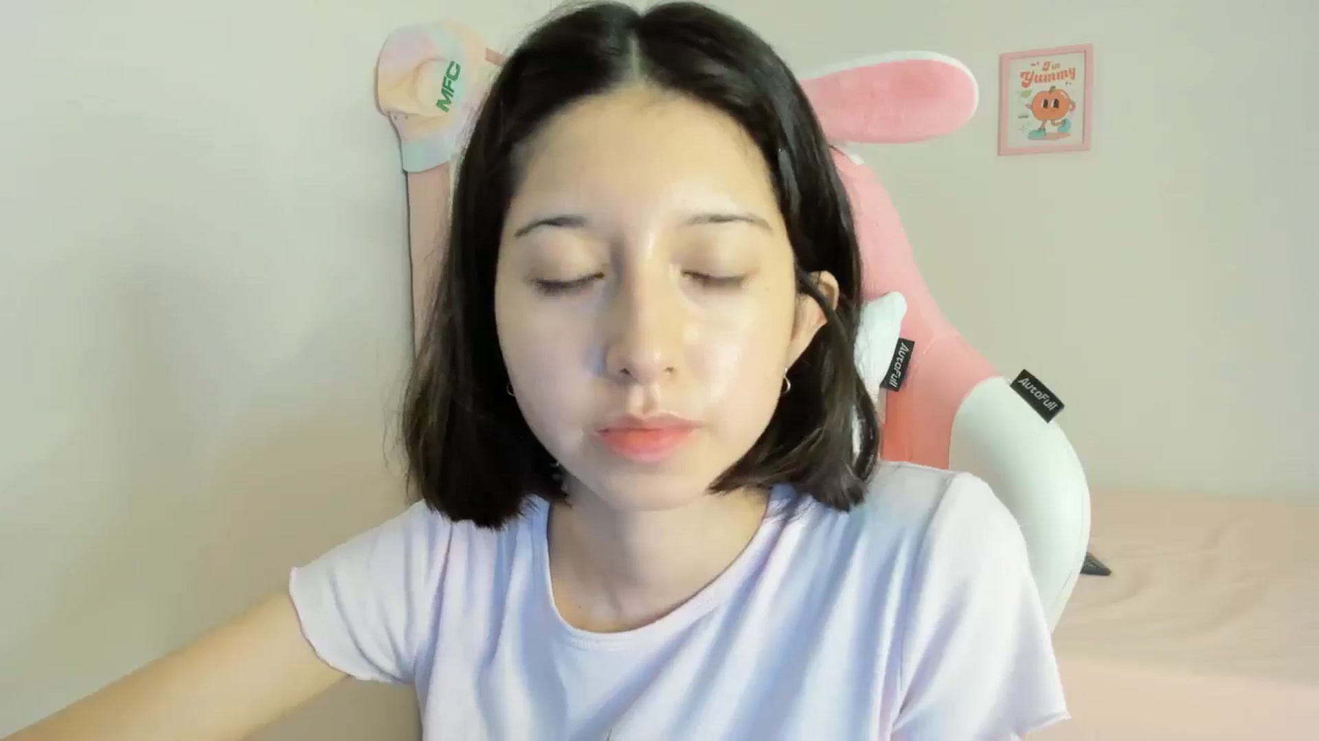 Gallery image thumbnail from Cherrycute666's myfreecams stream on, 09/12/2024, 03:11 image 14 of 20