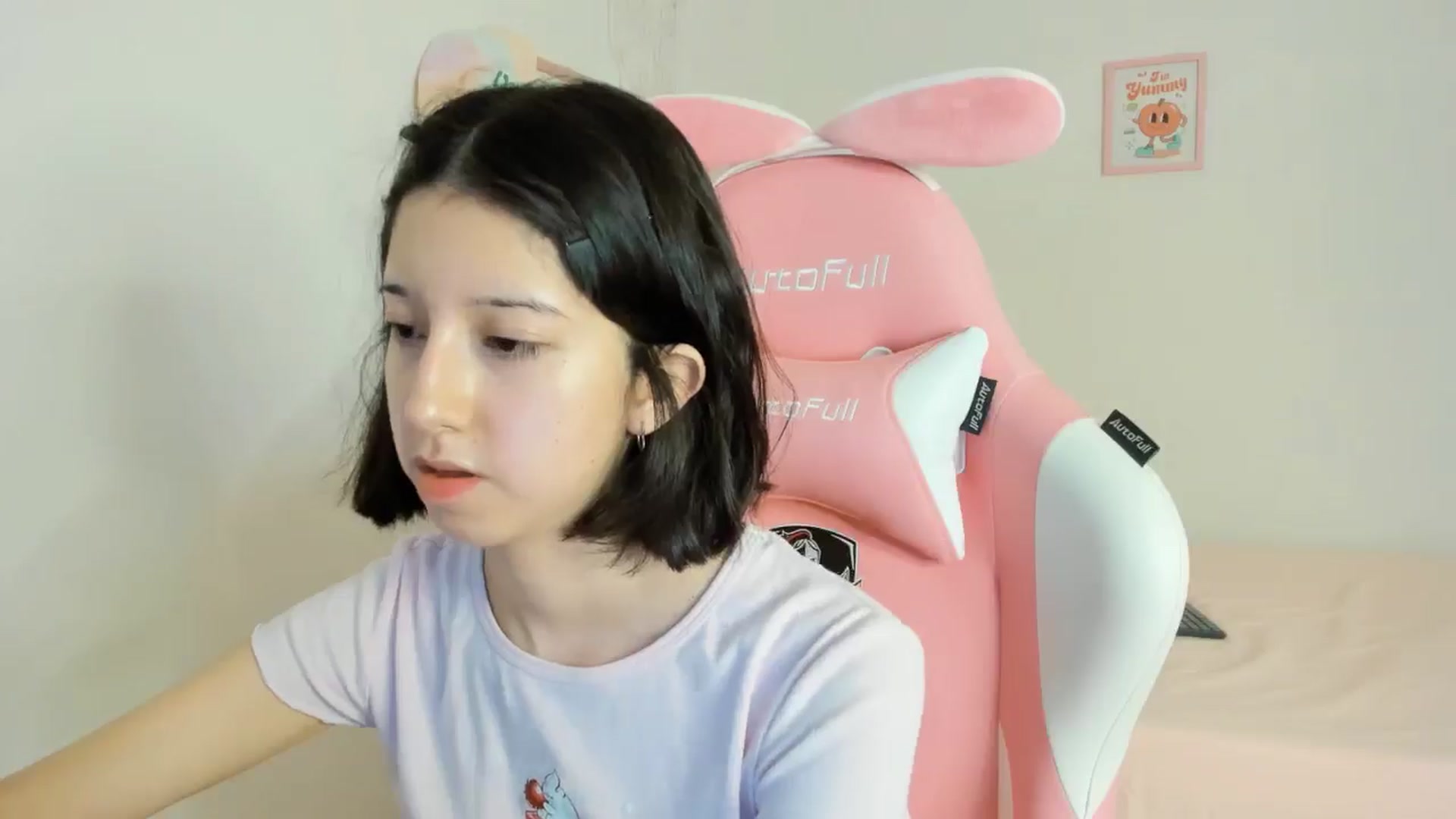 Gallery image thumbnail from Cherrycute666's myfreecams stream on, 09/12/2024, 03:11 image 13 of 20