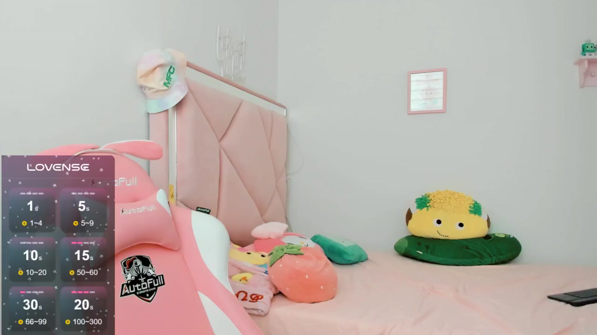 Gallery image thumbnail from Cherrycute666's myfreecams stream on, 09/13/2024, 23:16 image 3 of 20