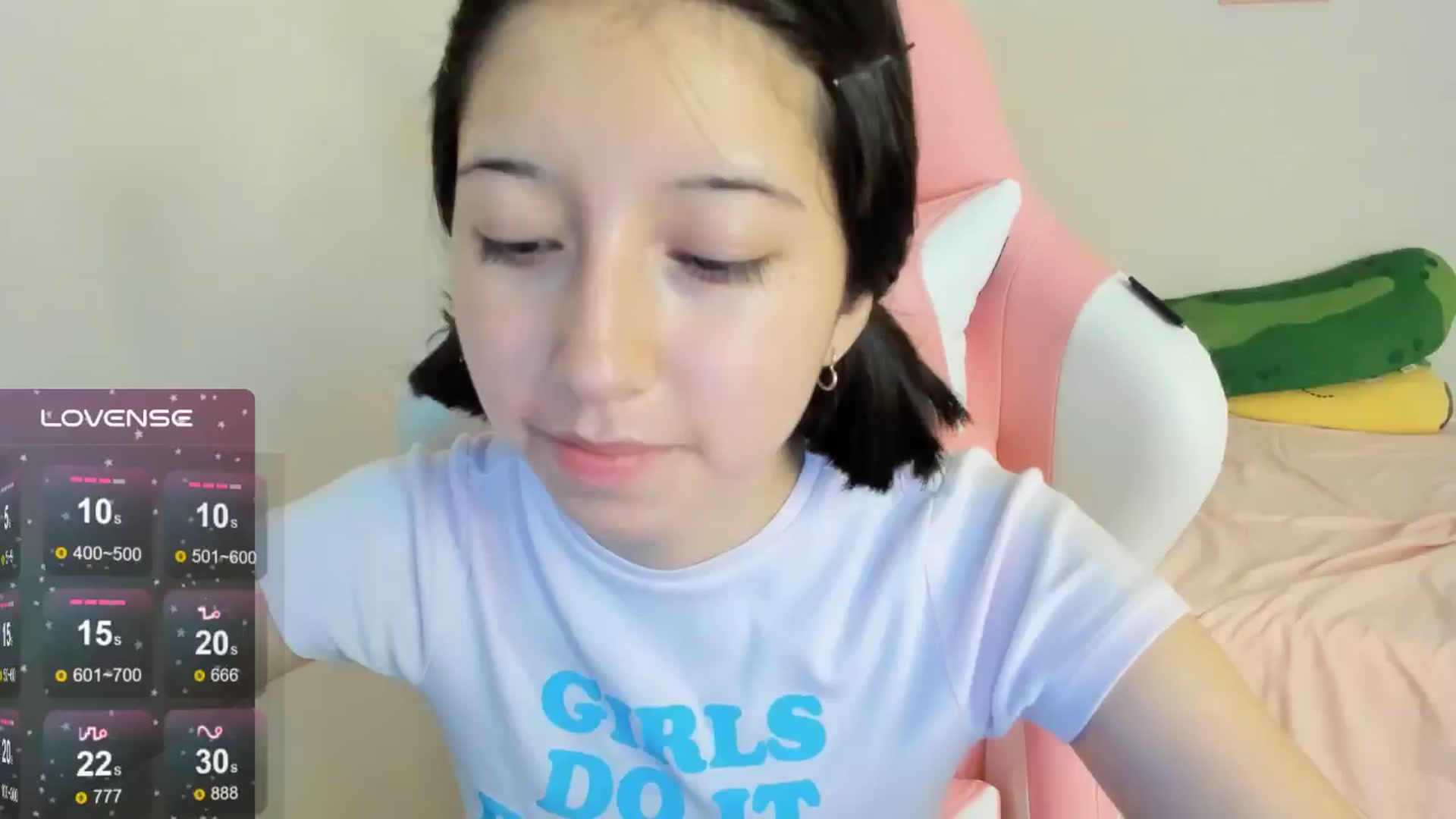 Gallery image thumbnail from Cherrycute666's myfreecams stream on, 09/17/2024, 04:11 image 15 of 20