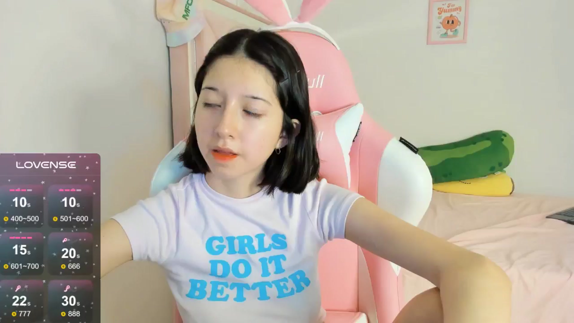 Gallery image thumbnail from Cherrycute666's myfreecams stream on, 09/17/2024, 08:22 image 3 of 20