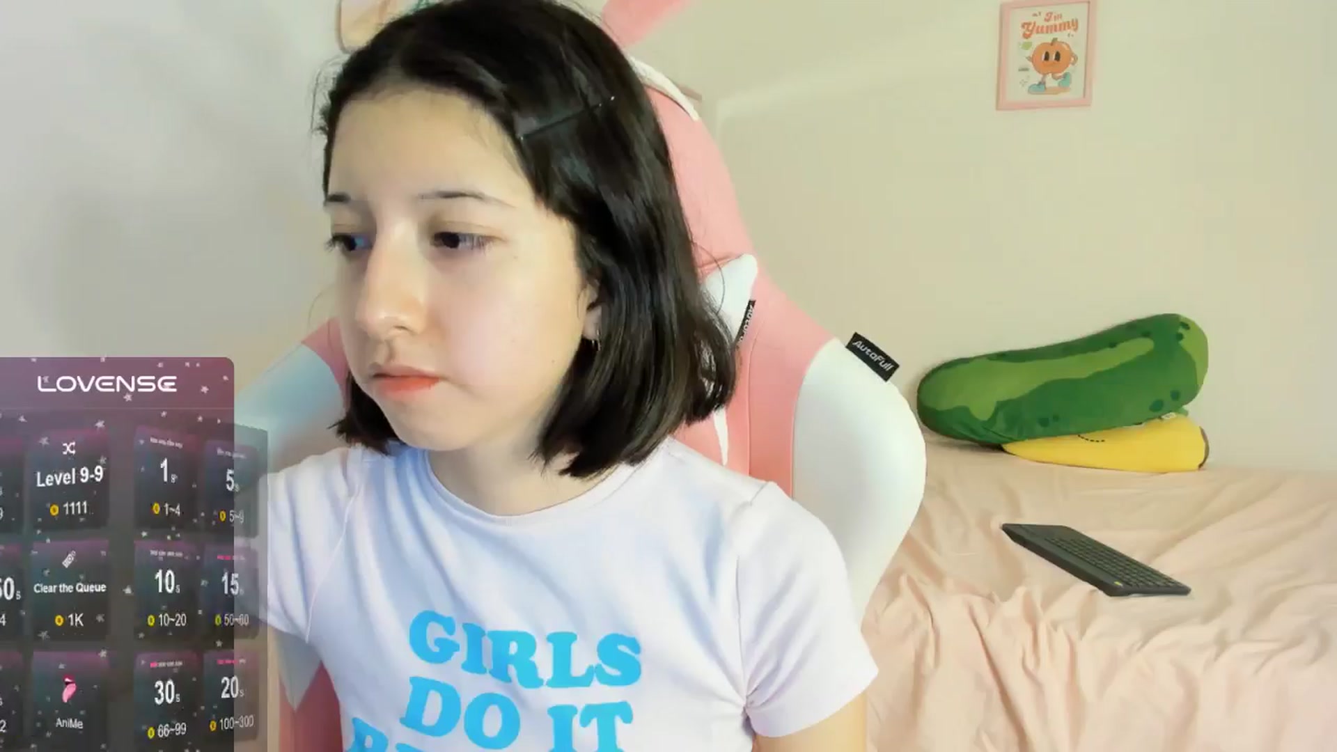 Gallery image thumbnail from Cherrycute666's myfreecams stream on, 09/17/2024, 08:22 image 15 of 20