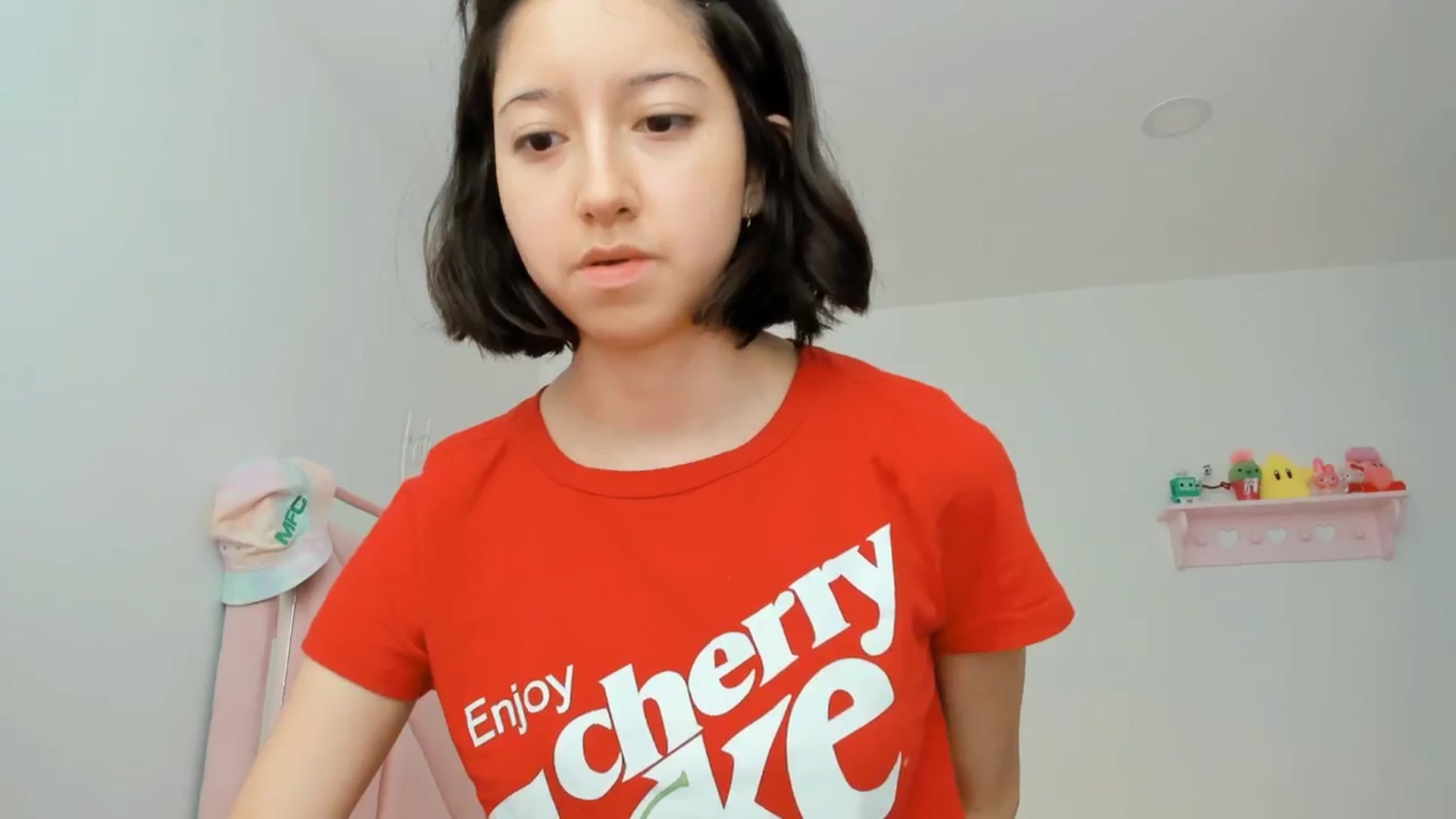 Gallery image thumbnail from Cherrycute666's myfreecams stream on, 09/17/2024, 21:14 image 14 of 20