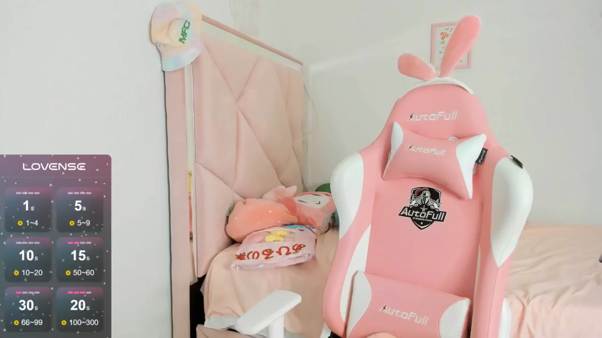 Gallery image thumbnail from Cherrycute666's myfreecams stream on, 09/18/2024, 09:05 image 10 of 20