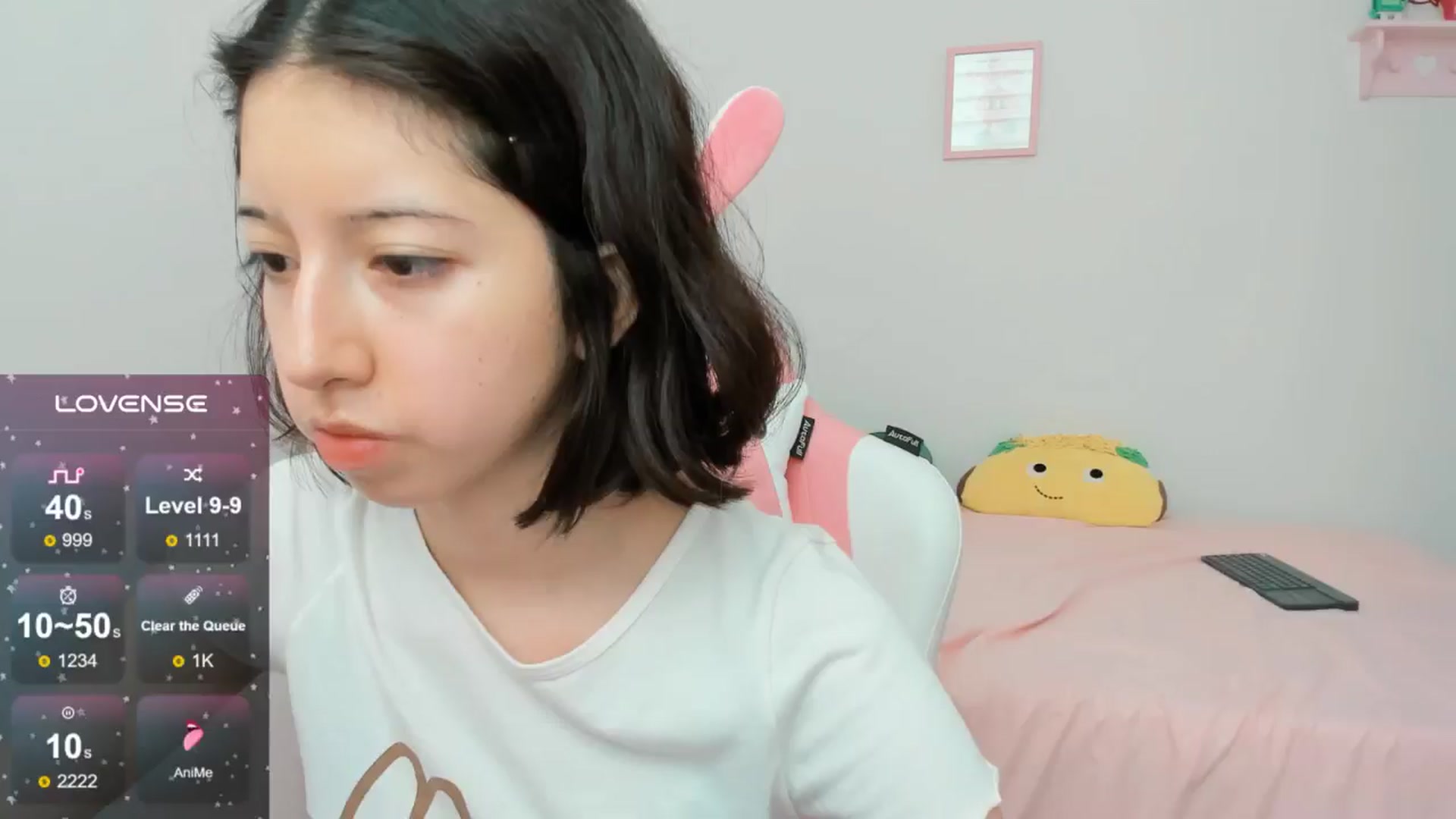 Gallery image thumbnail from Cherrycute666's myfreecams stream on, 09/18/2024, 21:18 image 12 of 20