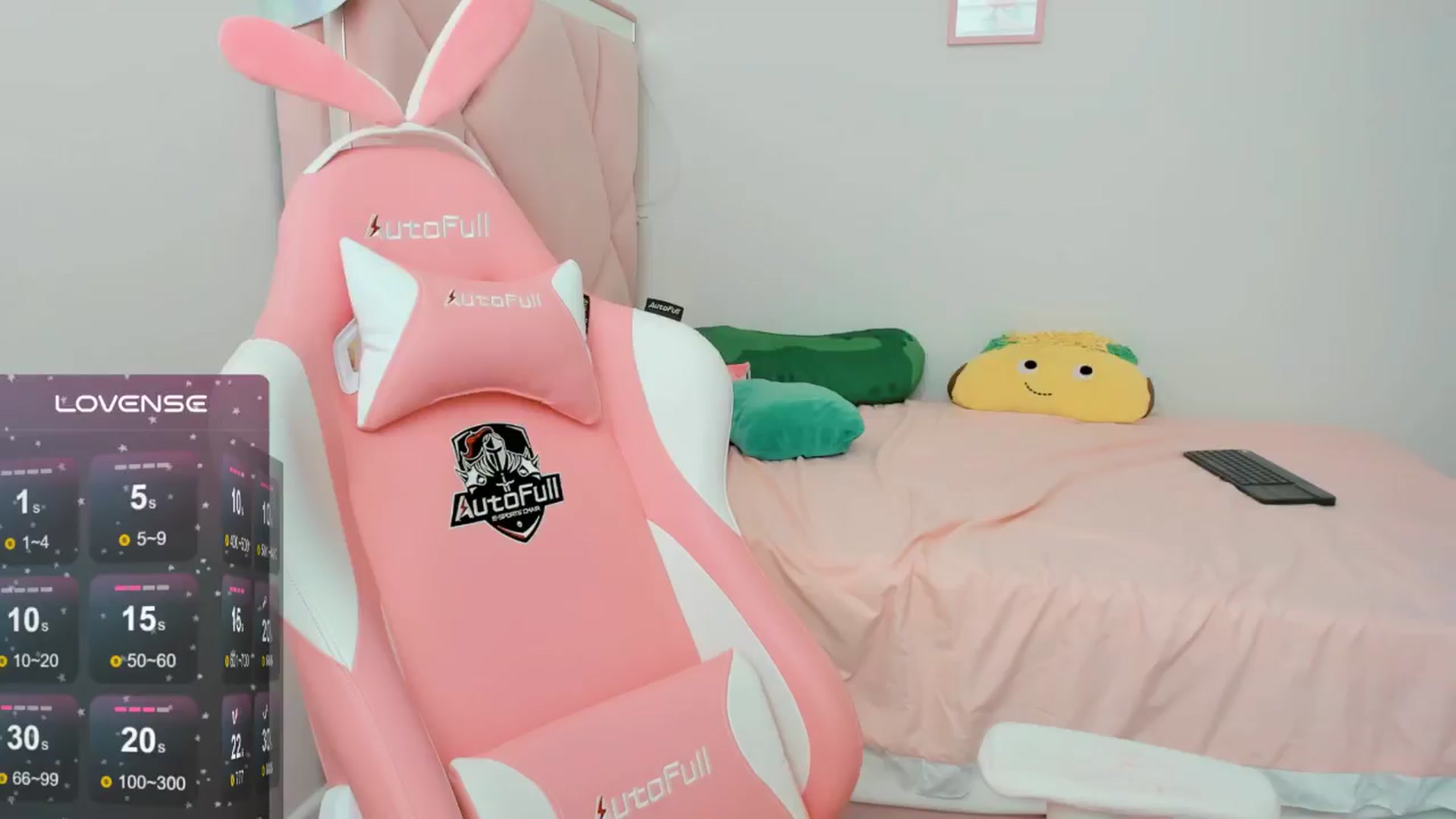 Gallery image thumbnail from Cherrycute666's myfreecams stream on, 09/18/2024, 21:18 image 9 of 20