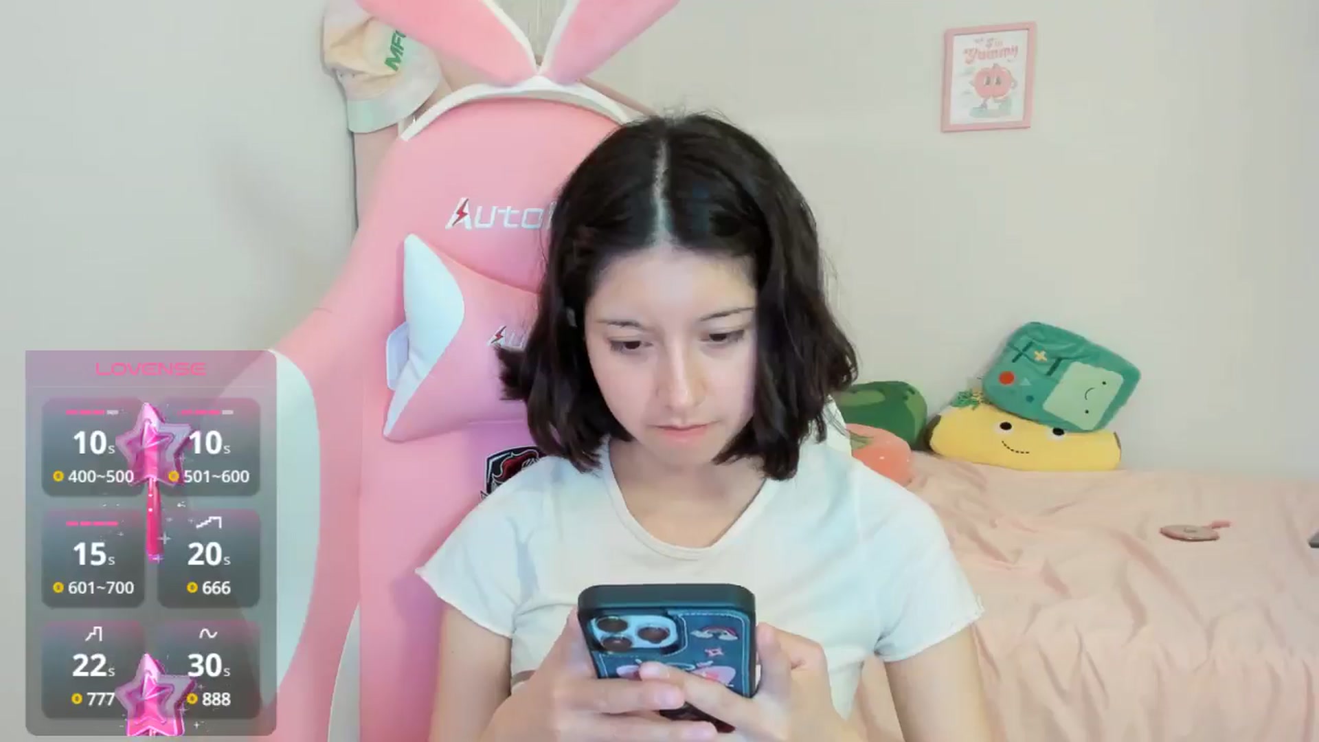 Gallery image thumbnail from Cherrycute666's myfreecams stream on, 09/19/2024, 24:13 image 18 of 20