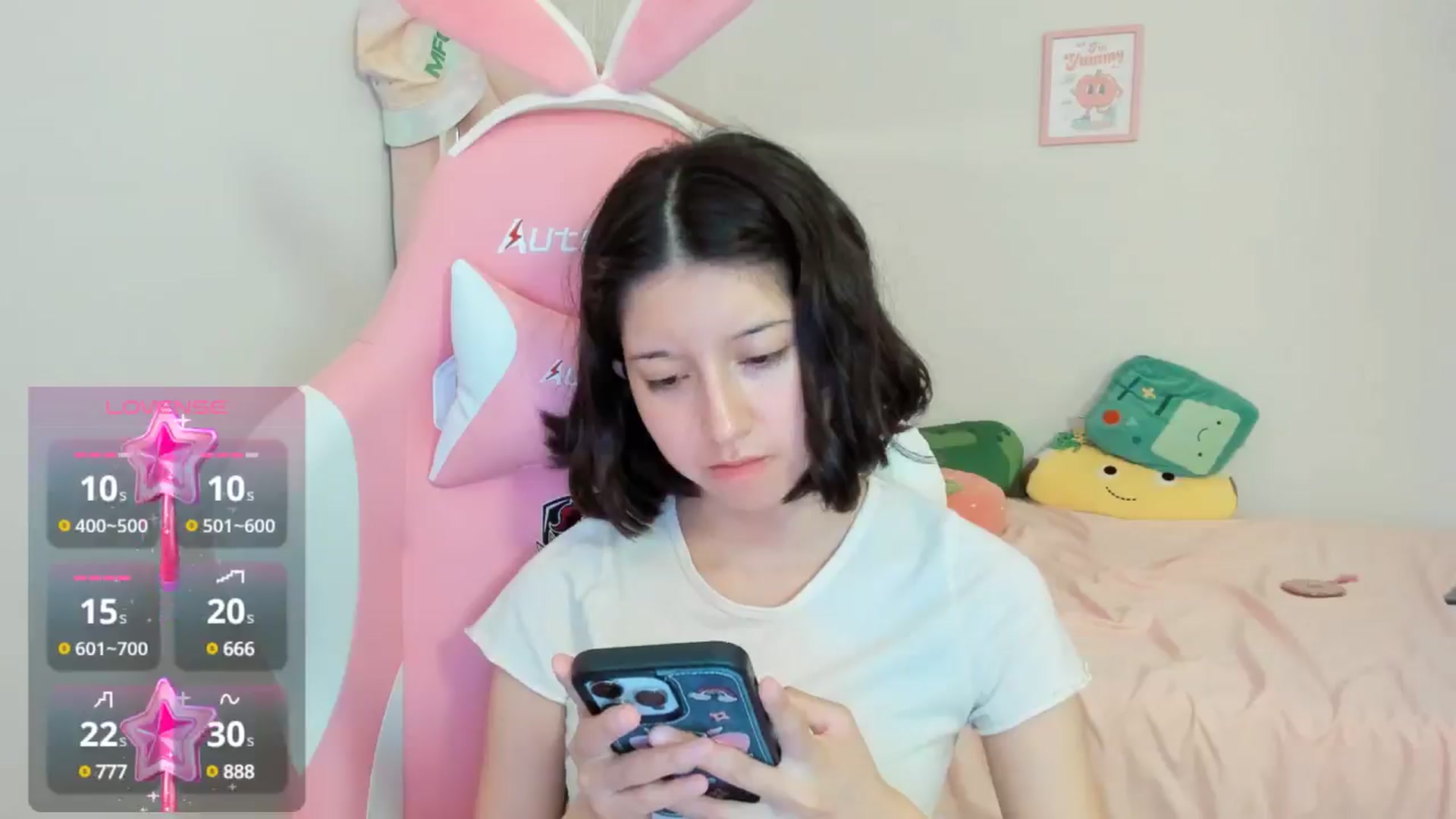 Gallery image thumbnail from Cherrycute666's myfreecams stream on, 09/19/2024, 24:13 image 20 of 20