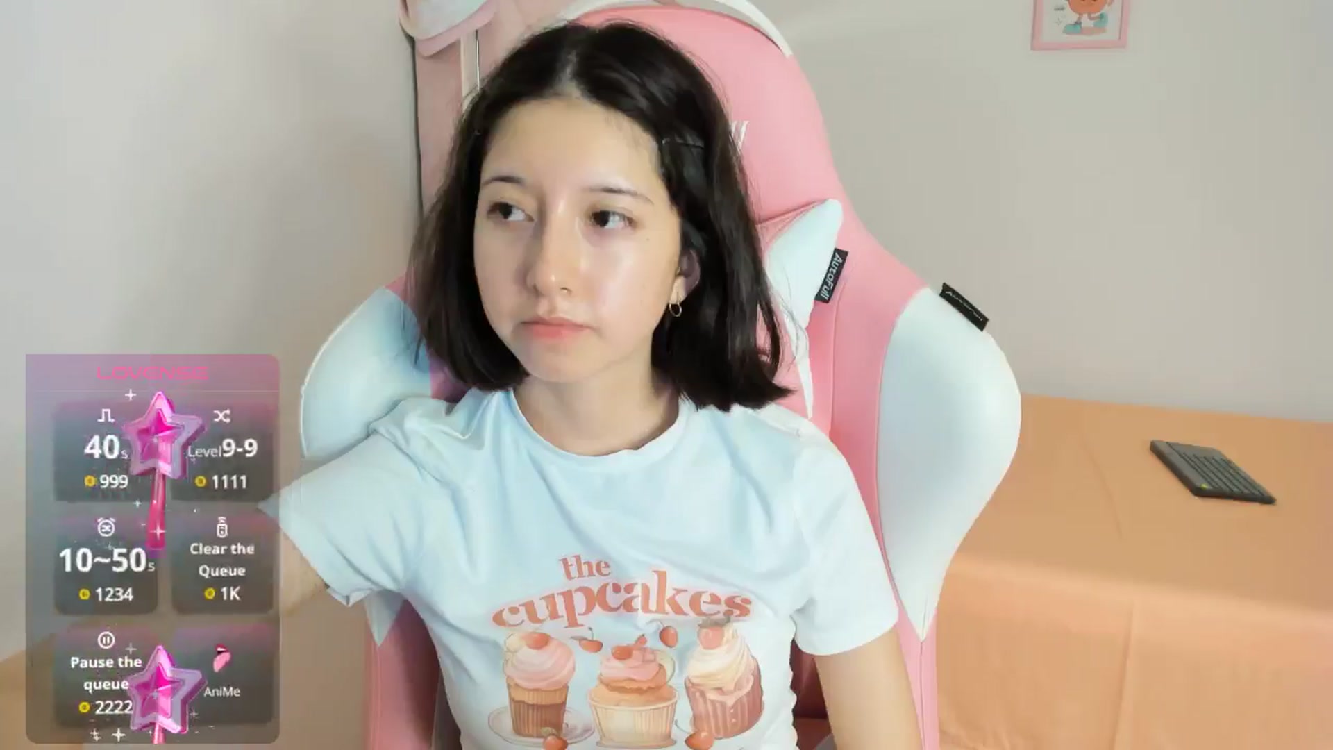 Gallery image thumbnail from Cherrycute666's myfreecams stream on, 09/19/2024, 06:04 image 12 of 20