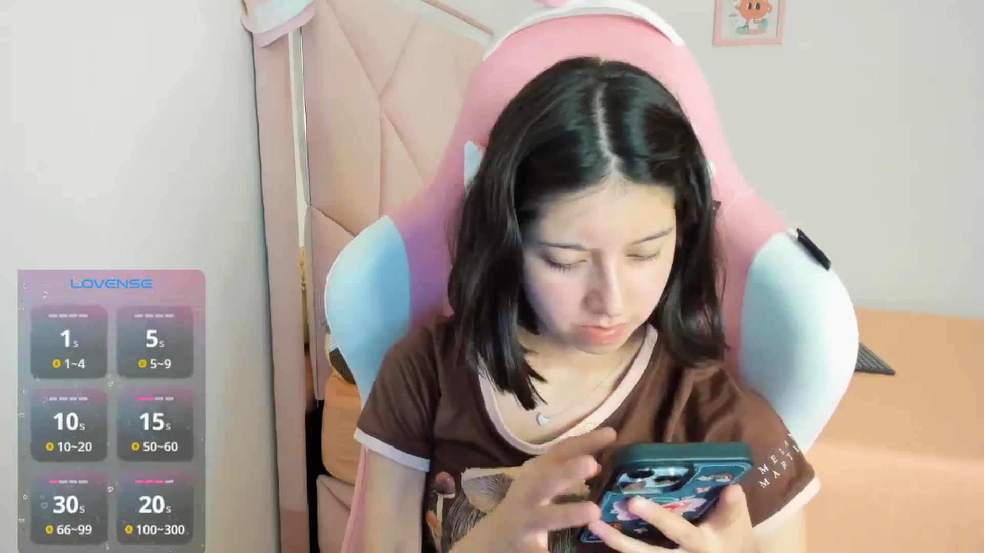 Gallery image thumbnail from Cherrycute666's myfreecams stream on, 09/29/2024, 06:47 image 2 of 20
