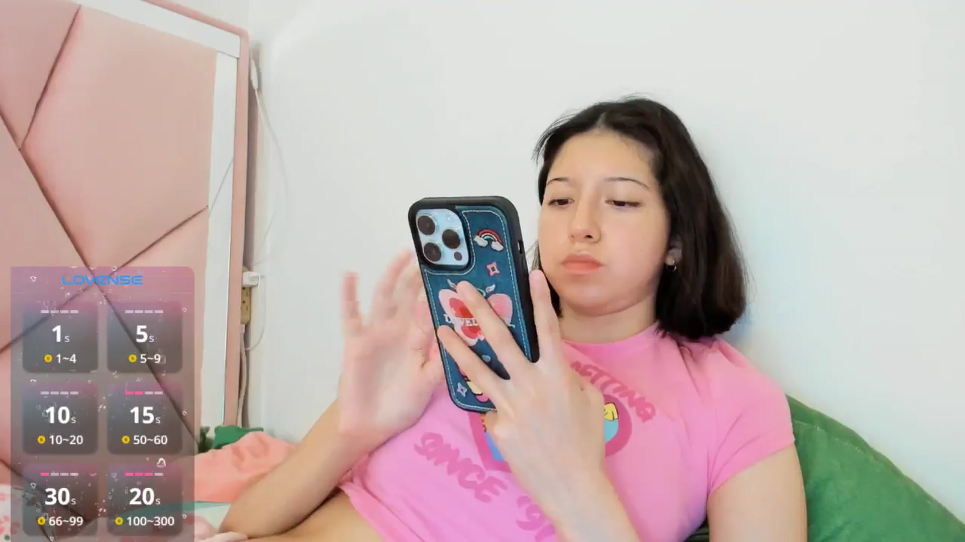 Gallery image thumbnail from Cherrycute666's myfreecams stream on, 09/29/2024, 22:37 image 12 of 20