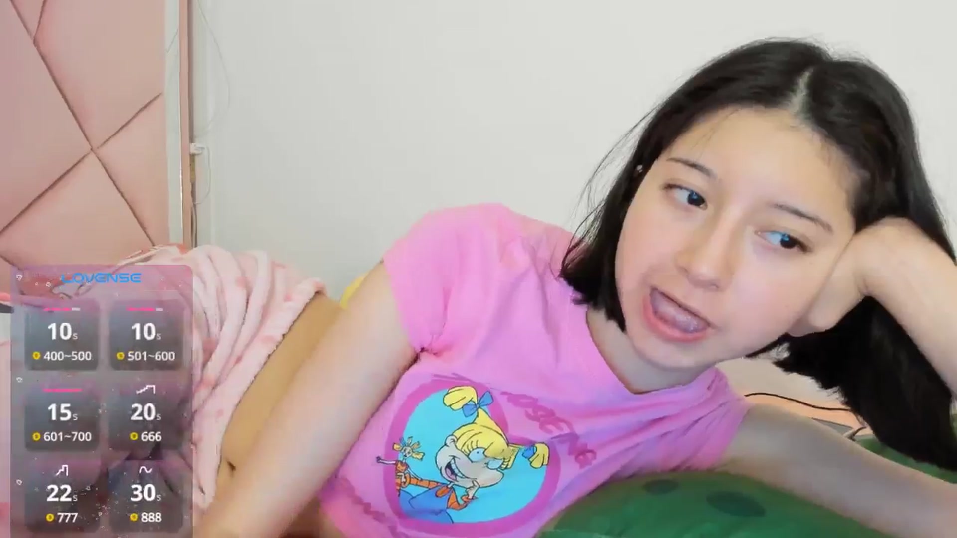 Gallery image thumbnail from Cherrycute666's myfreecams stream on, 09/30/2024, 24:14 image 11 of 20