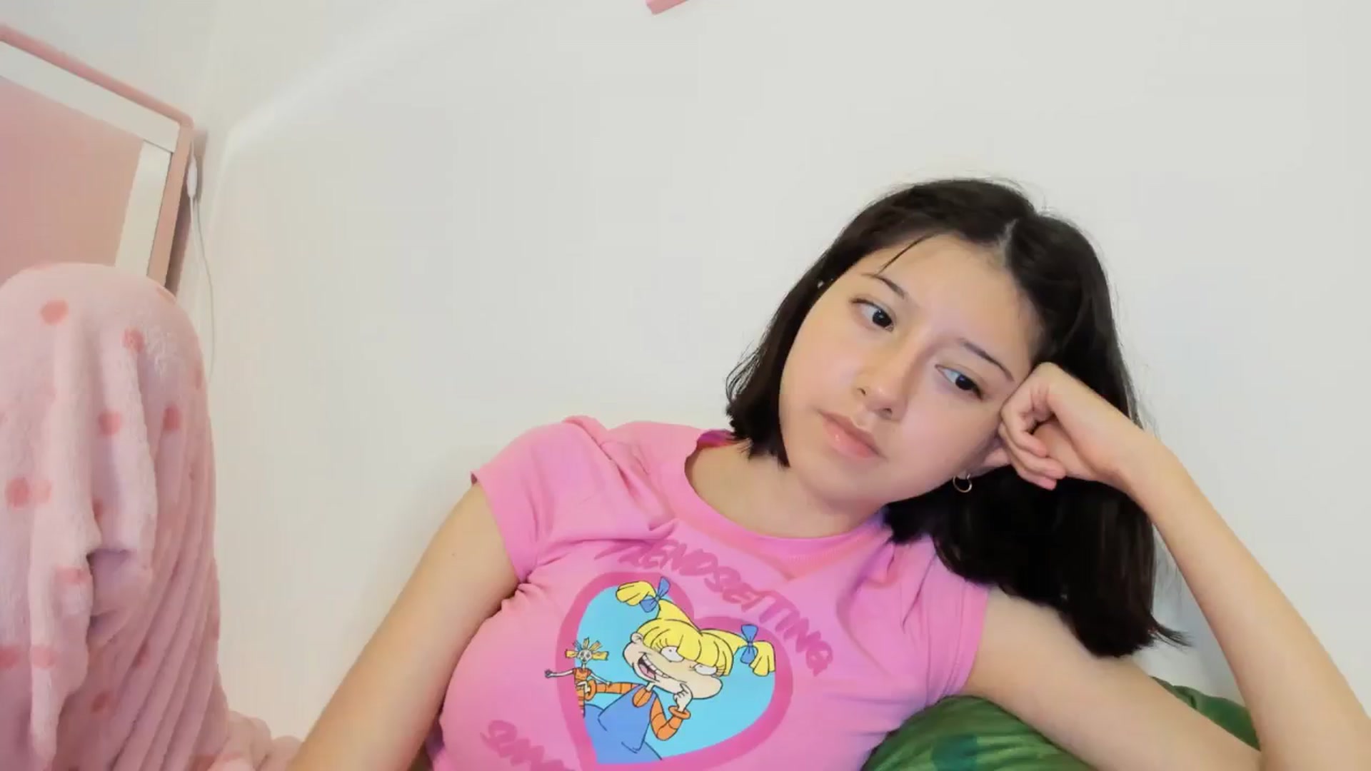 Gallery image thumbnail from Cherrycute666's myfreecams stream on, 09/30/2024, 05:47 image 19 of 20