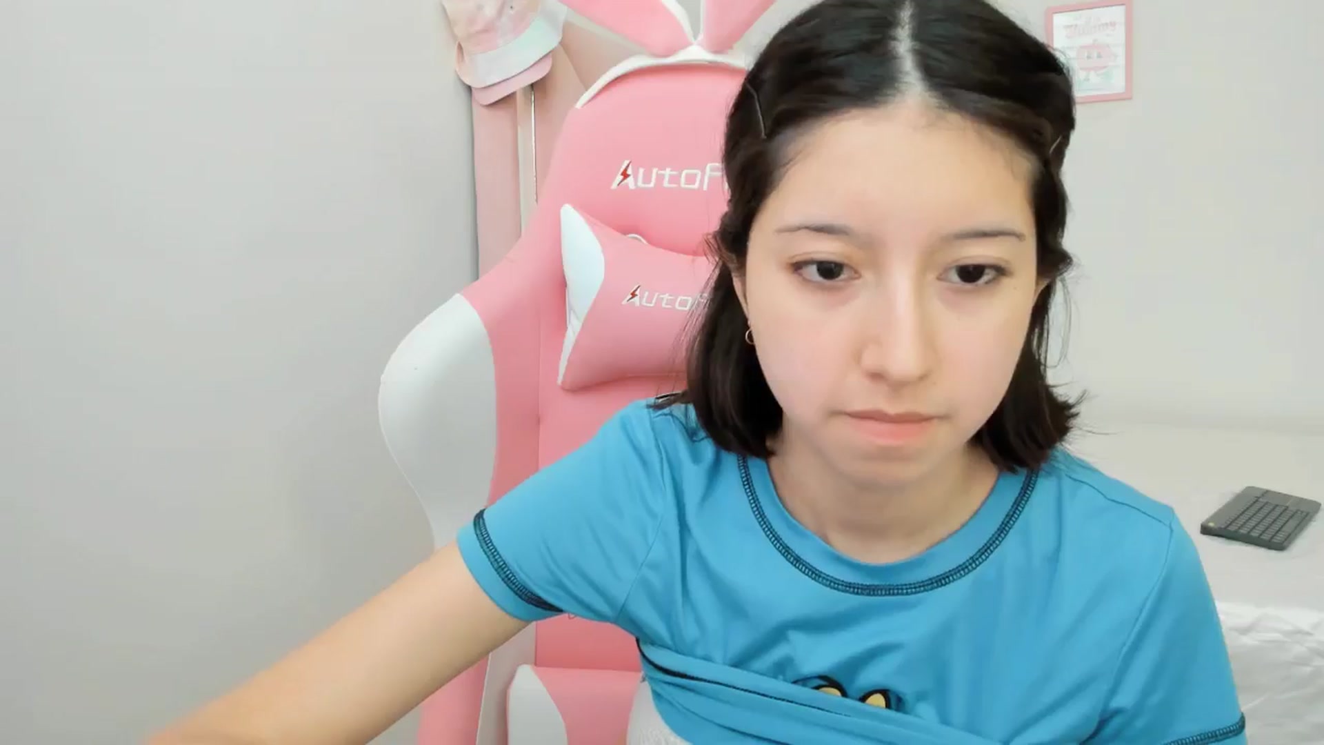 Gallery image thumbnail from Cherrycute666's myfreecams stream on, 10/01/2024, 19:59 image 3 of 20