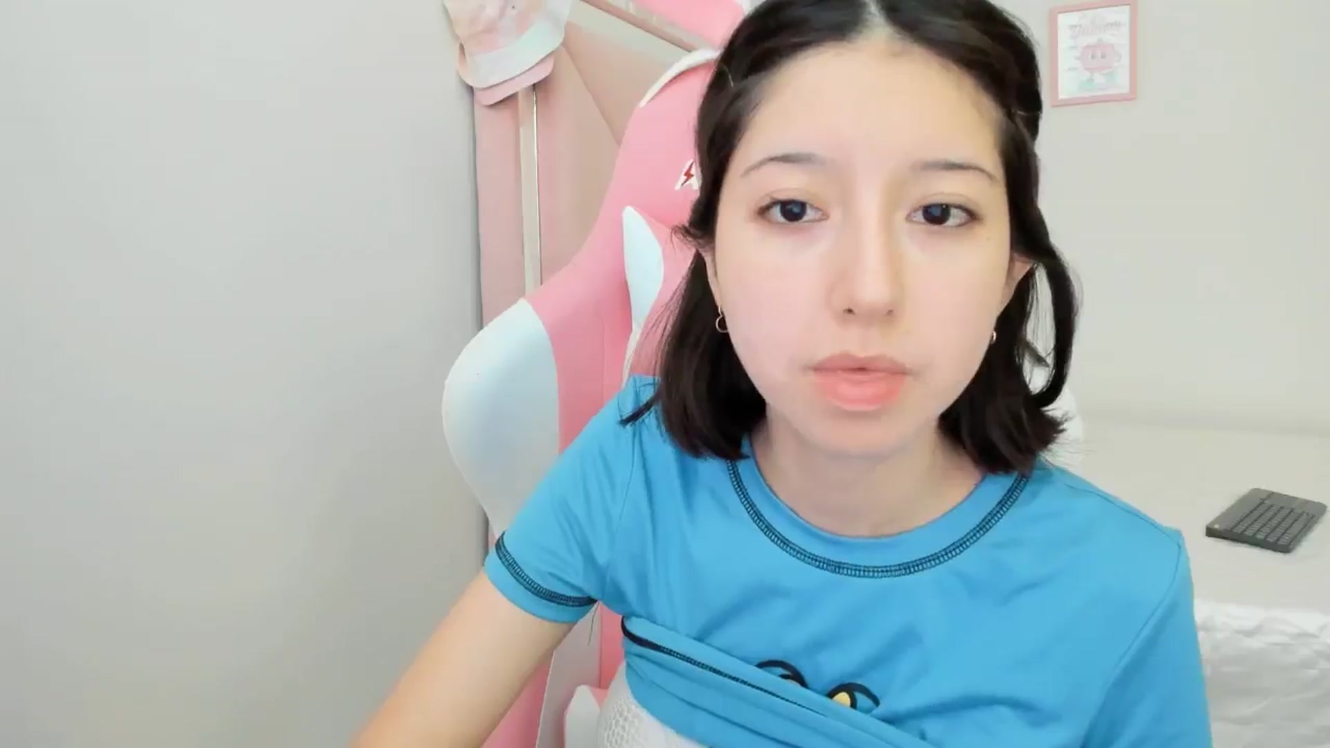 Gallery image thumbnail from Cherrycute666's myfreecams stream on, 10/01/2024, 19:59 image 9 of 20