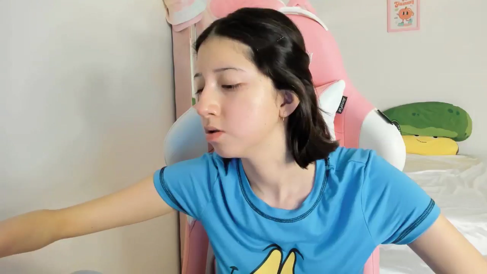 Gallery image thumbnail from Cherrycute666's myfreecams stream on, 10/02/2024, 01:59 image 5 of 20