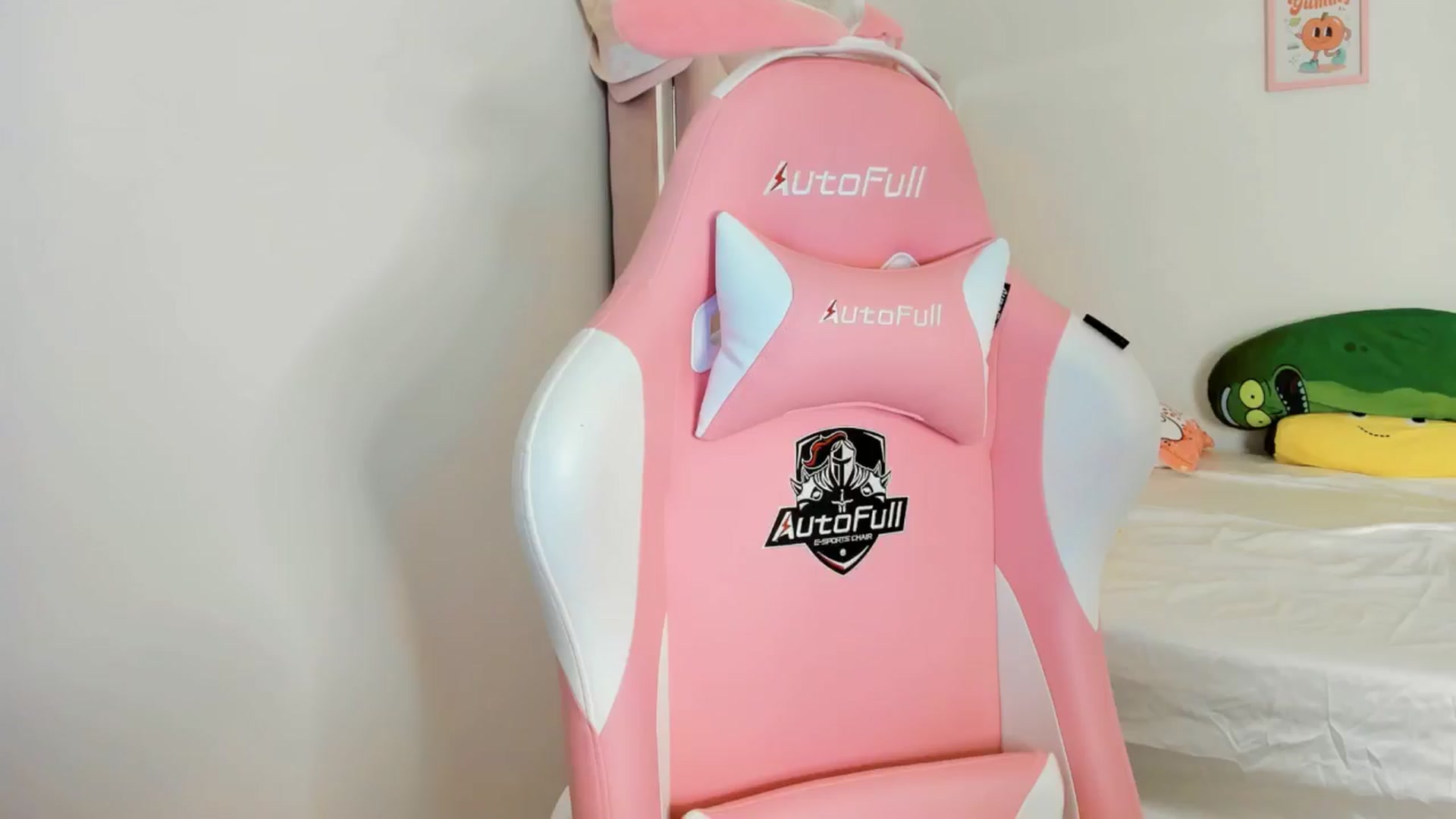 Gallery image thumbnail from Cherrycute666's myfreecams stream on, 10/02/2024, 04:04 image 3 of 20