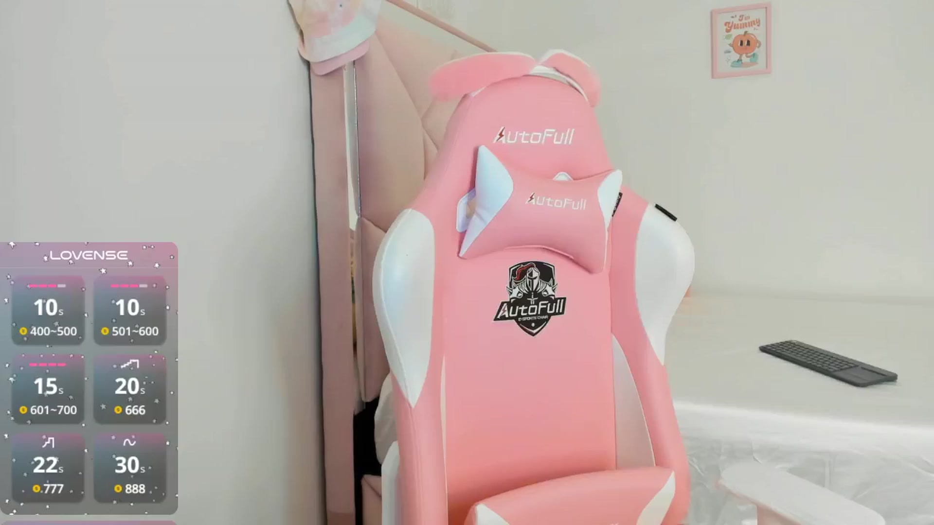 Gallery image thumbnail from Cherrycute666's myfreecams stream on, 10/03/2024, 05:53 image 6 of 20