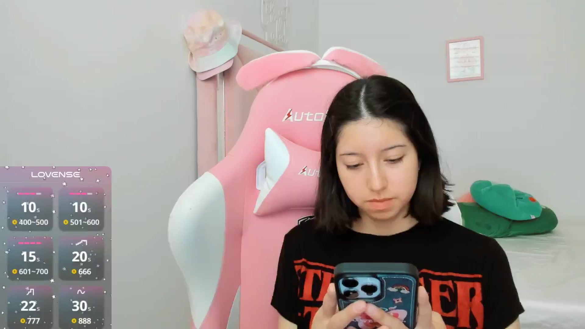 Gallery image thumbnail from Cherrycute666's myfreecams stream on, 10/03/2024, 18:44 image 10 of 20