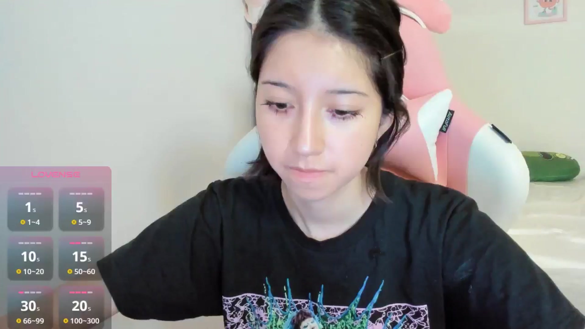 Gallery image thumbnail from Cherrycute666's myfreecams stream on, 10/04/2024, 23:41 image 13 of 20