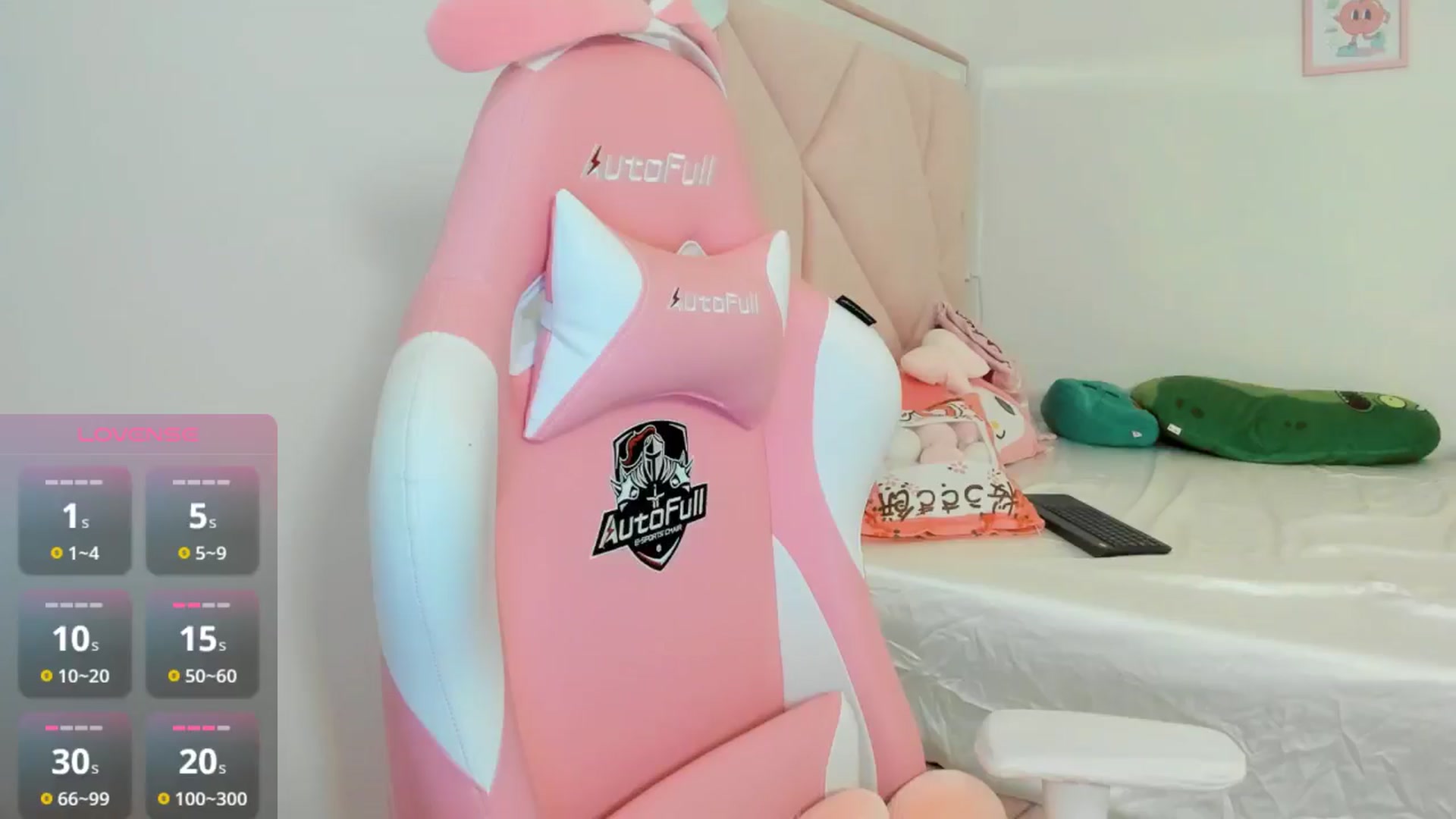 Gallery image thumbnail from Cherrycute666's myfreecams stream on, 10/04/2024, 23:41 image 9 of 20