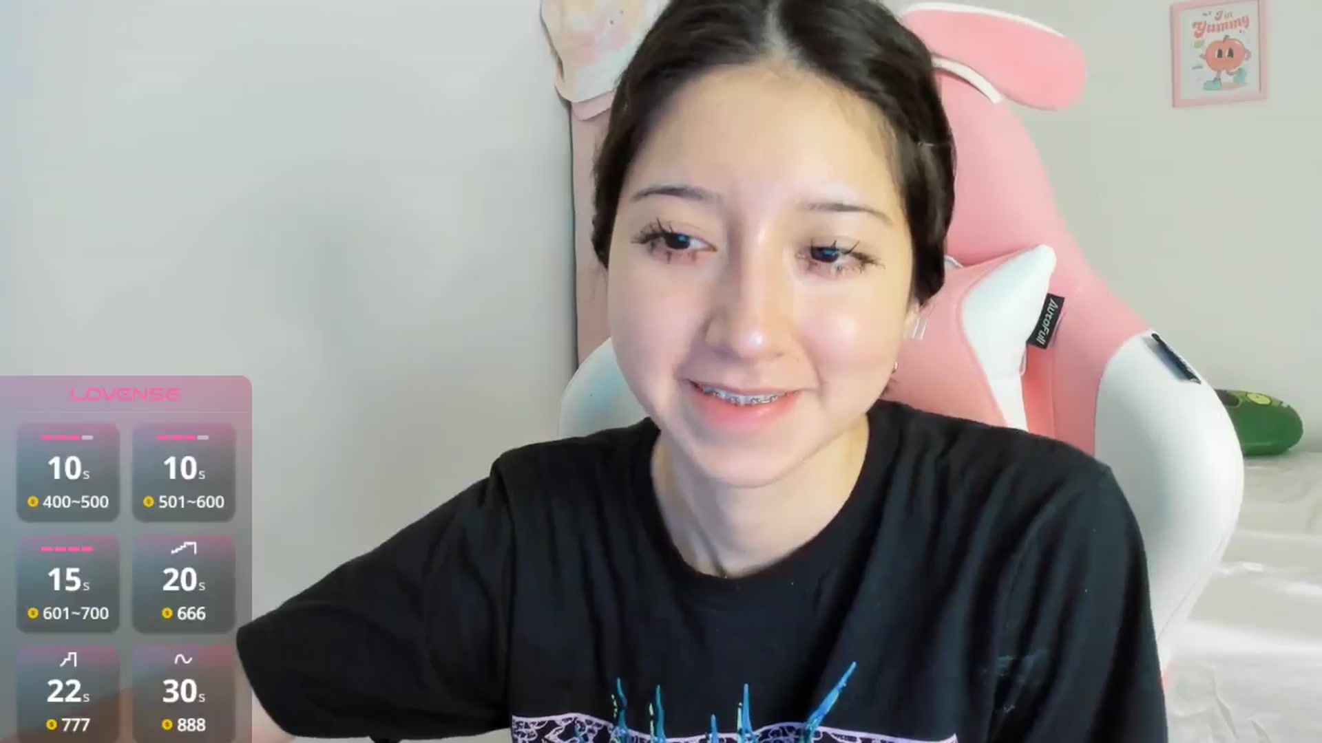 Gallery image thumbnail from Cherrycute666's myfreecams stream on, 10/04/2024, 23:41 image 19 of 20