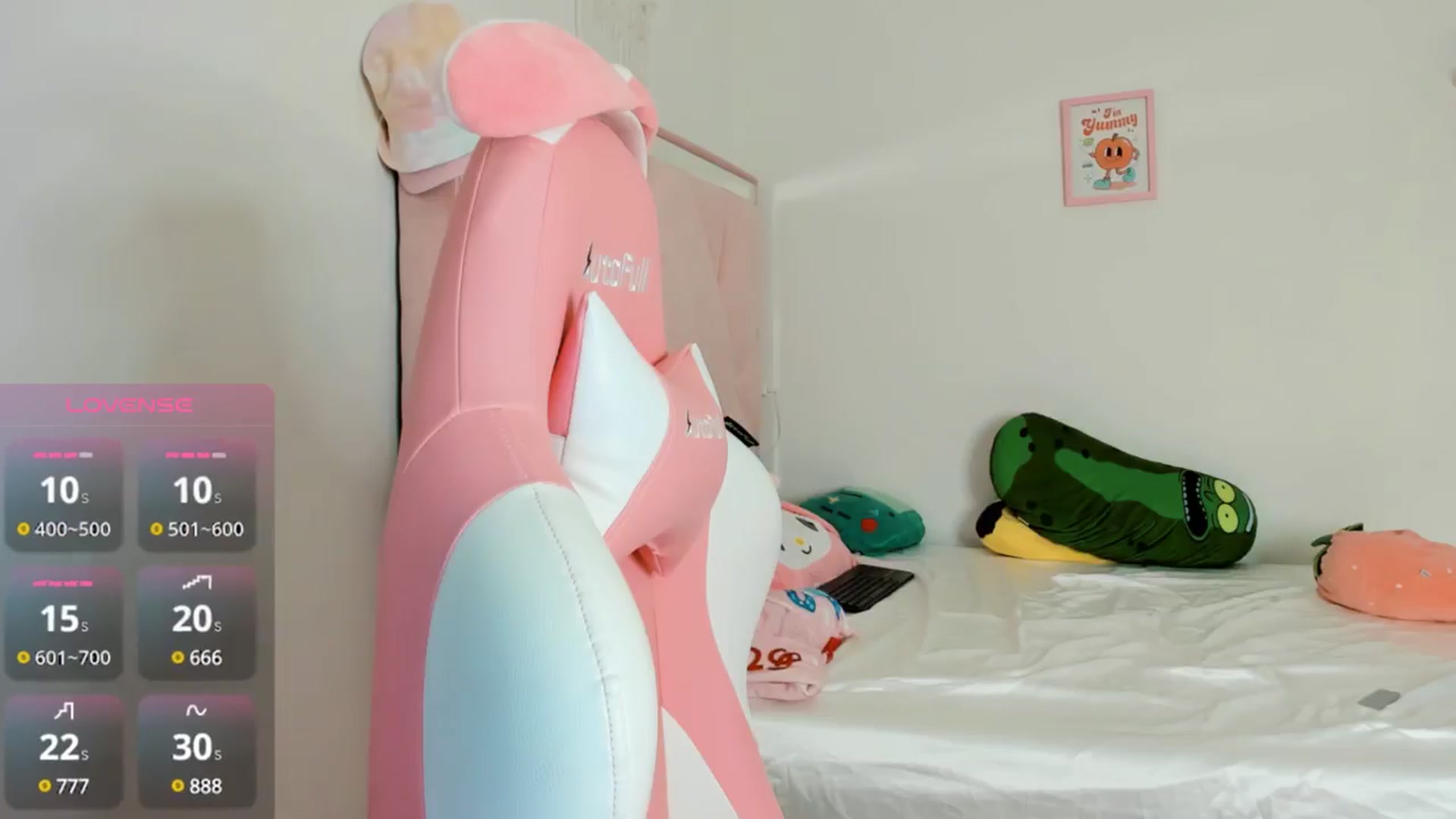 Gallery image thumbnail from Cherrycute666's myfreecams stream on, 10/05/2024, 09:53 image 3 of 20