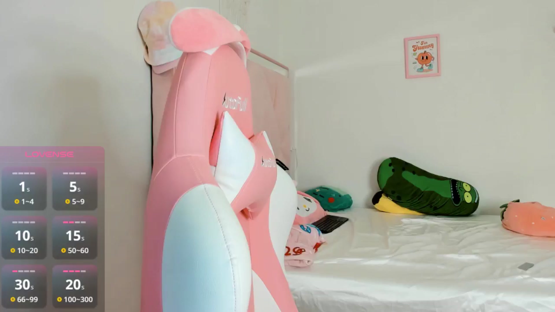 Gallery image thumbnail from Cherrycute666's myfreecams stream on, 10/05/2024, 09:53 image 2 of 20