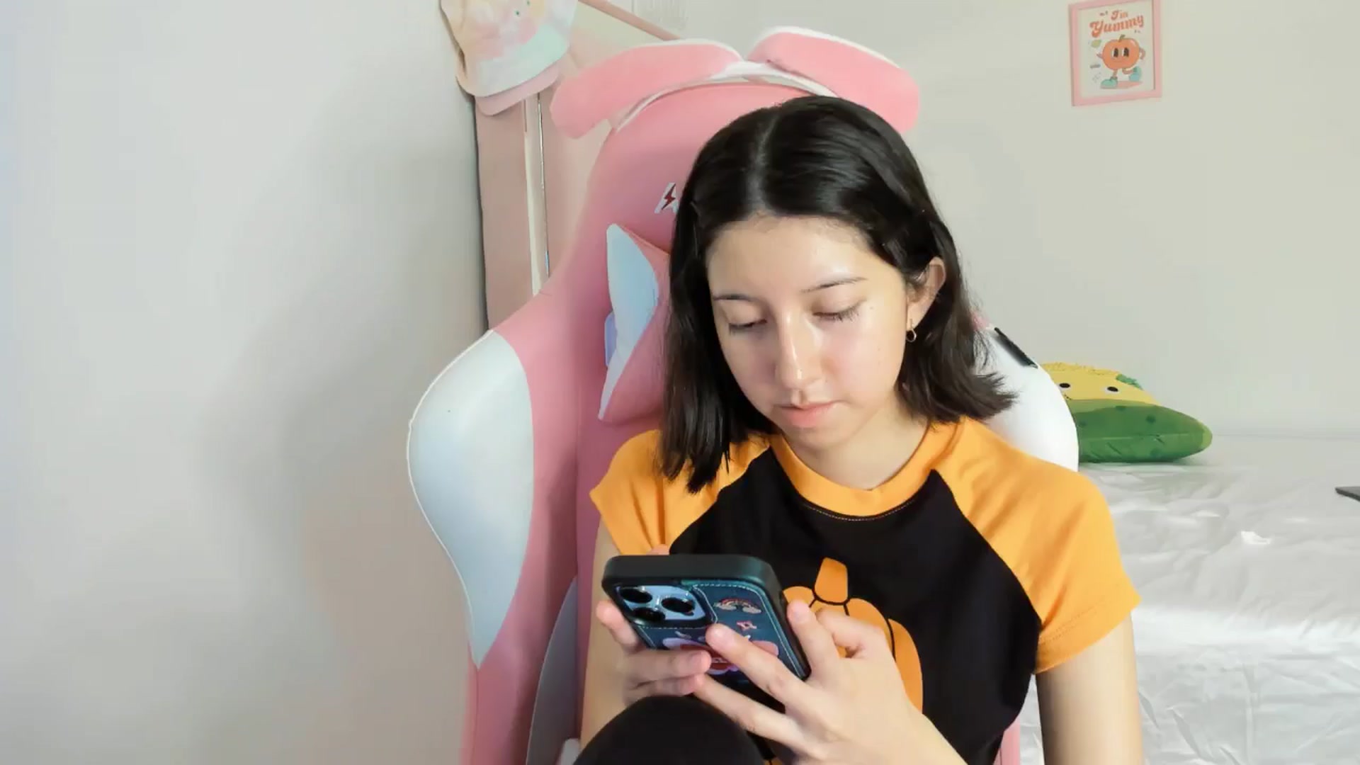 Gallery image thumbnail from Cherrycute666's myfreecams stream on, 10/06/2024, 08:52 image 13 of 20
