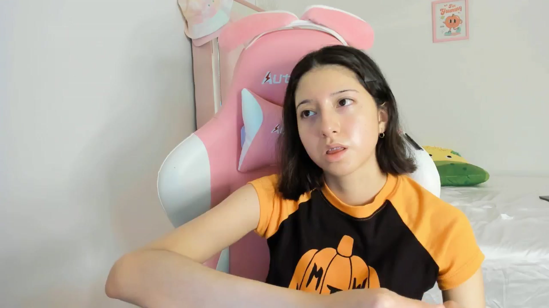 Gallery image thumbnail from Cherrycute666's myfreecams stream on, 10/06/2024, 08:52 image 18 of 20