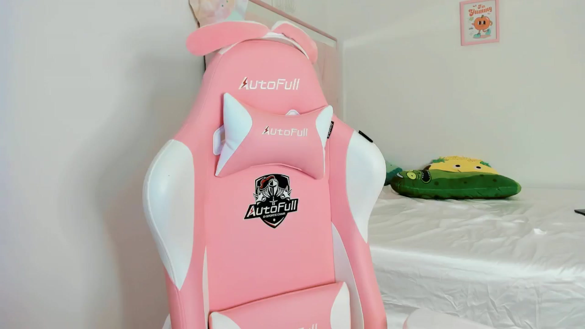 Gallery image thumbnail from Cherrycute666's myfreecams stream on, 10/06/2024, 08:52 image 14 of 20