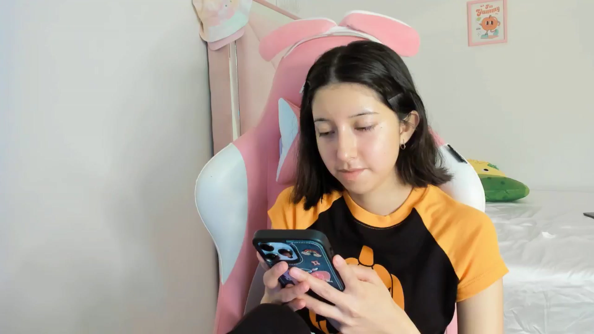 Gallery image thumbnail from Cherrycute666's myfreecams stream on, 10/06/2024, 08:52 image 12 of 20