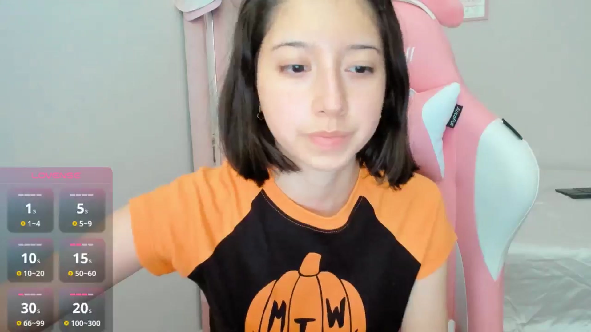 Gallery image thumbnail from Cherrycute666's myfreecams stream on, 10/06/2024, 22:13 image 12 of 20