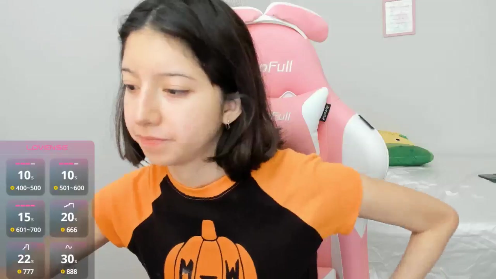 Gallery image thumbnail from Cherrycute666's myfreecams stream on, 10/06/2024, 22:13 image 2 of 20