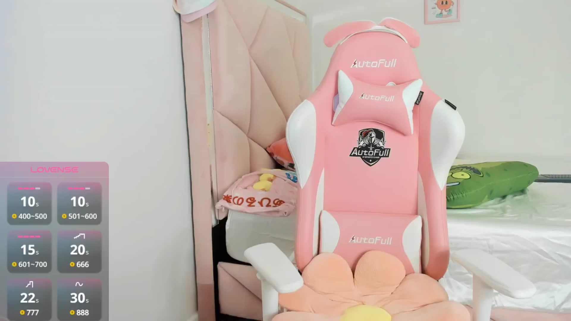 Gallery image thumbnail from Cherrycute666's myfreecams stream on, 10/07/2024, 07:11 image 9 of 20