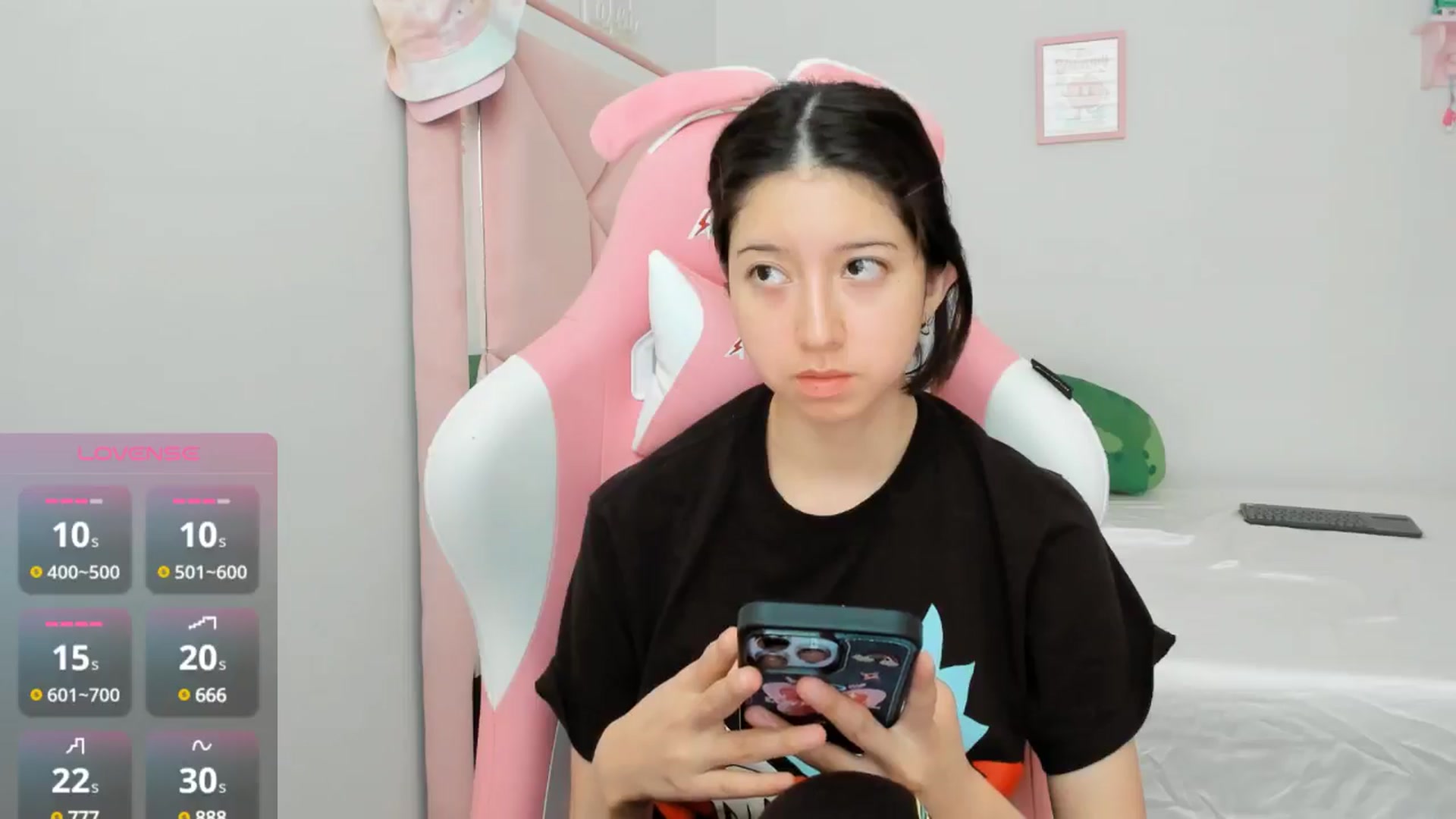 Gallery image thumbnail from Cherrycute666's myfreecams stream on, 10/07/2024, 20:10 image 11 of 20