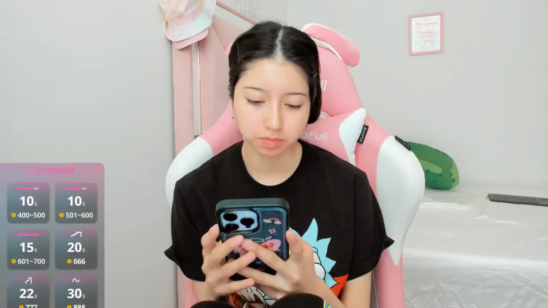 Gallery image thumbnail from Cherrycute666's myfreecams stream on, 10/07/2024, 20:10 image 8 of 20