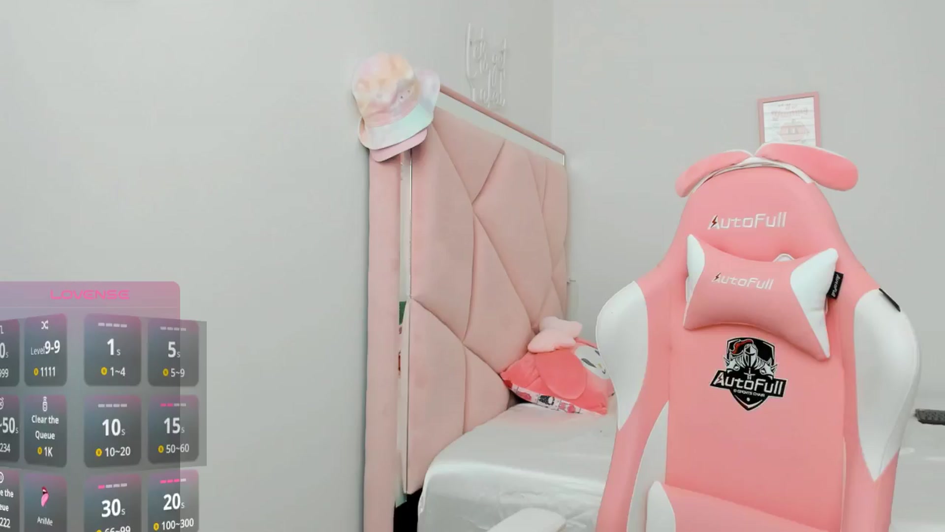 Gallery image thumbnail from Cherrycute666's myfreecams stream on, 10/07/2024, 20:10 image 17 of 20