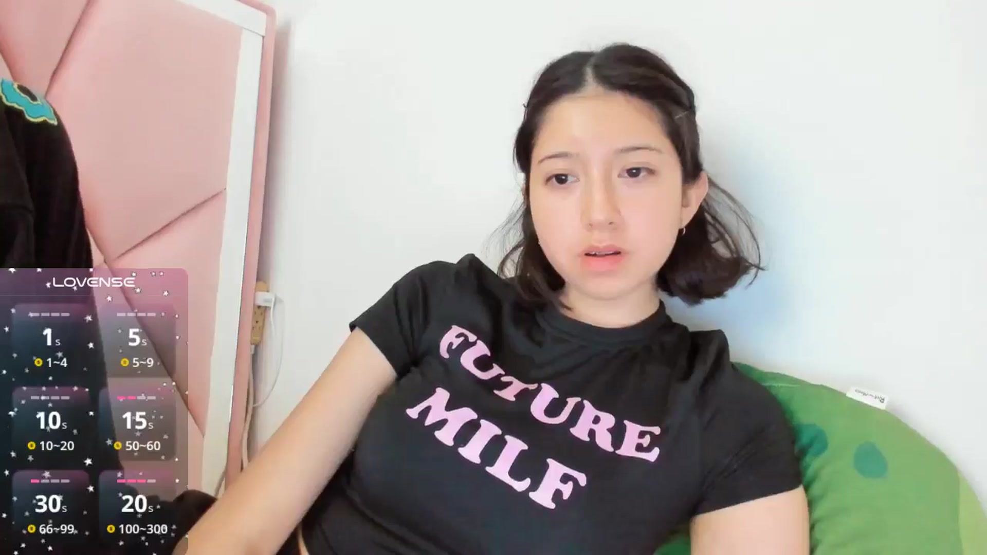Gallery image thumbnail from Cherrycute666's myfreecams stream on, 10/09/2024, 24:01 image 6 of 20