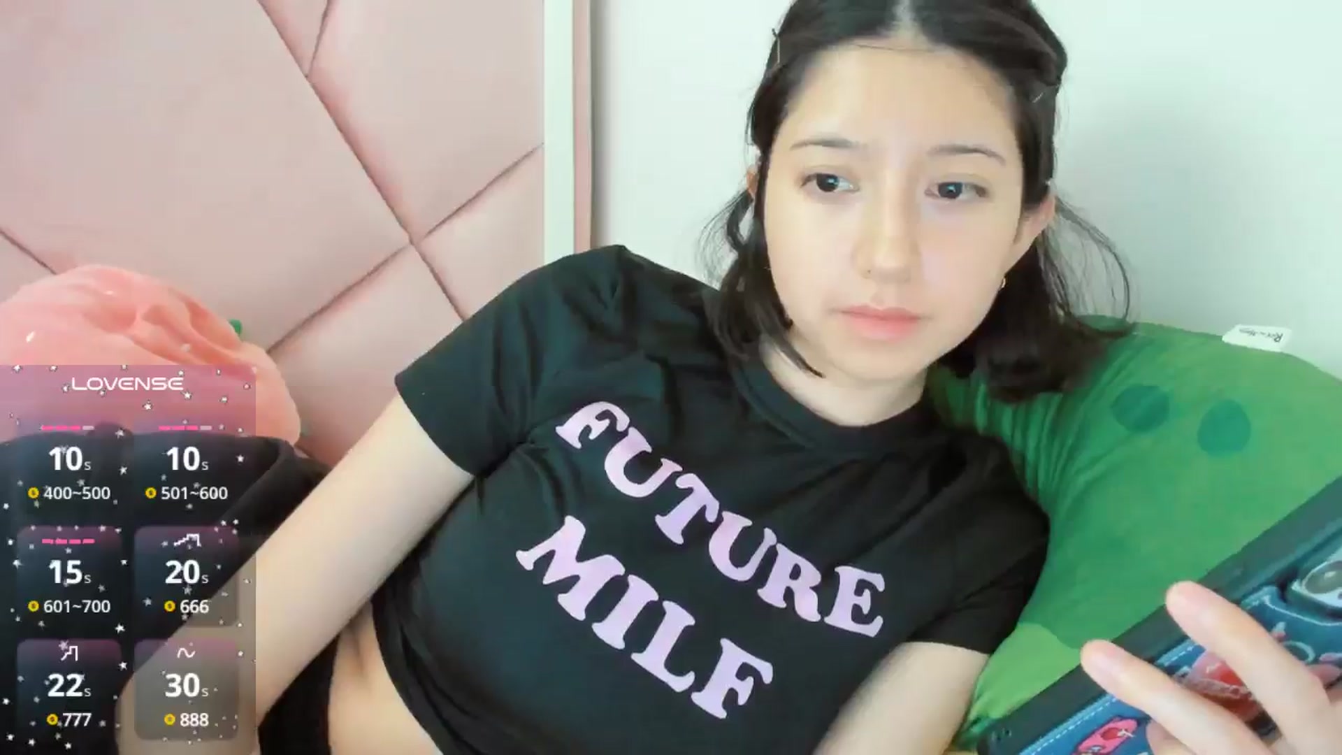 Gallery image thumbnail from Cherrycute666's myfreecams stream on, 10/09/2024, 24:01 image 3 of 20