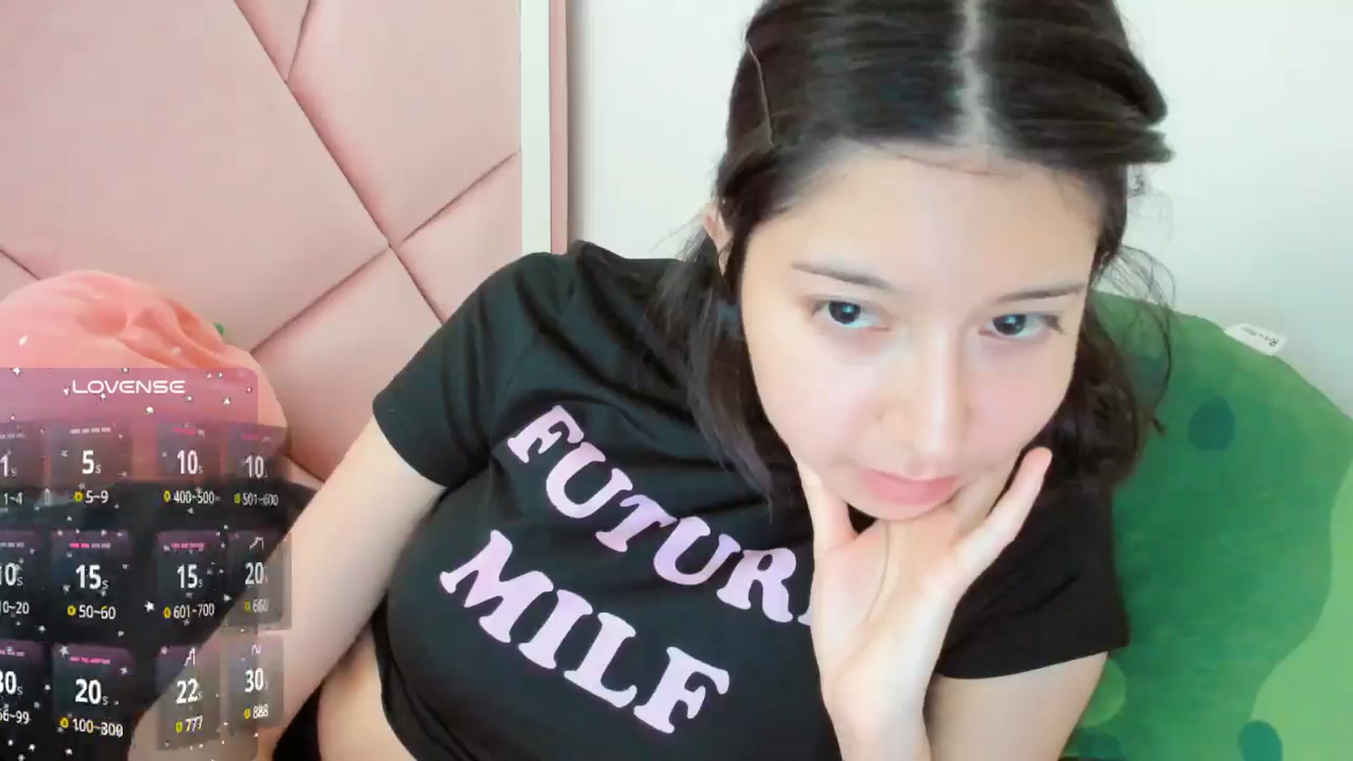 Gallery image thumbnail from Cherrycute666's myfreecams stream on, 10/09/2024, 24:01 image 5 of 20