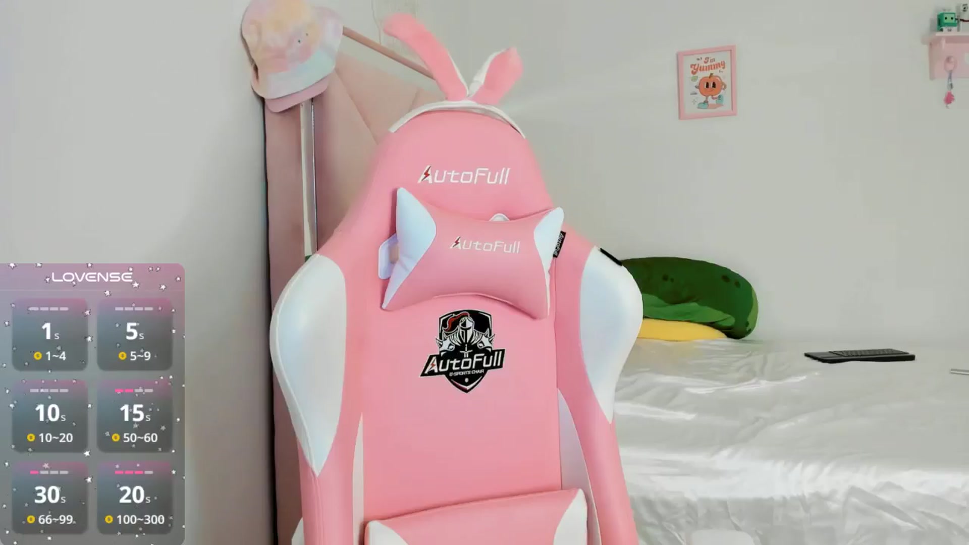 Gallery image thumbnail from Cherrycute666's myfreecams stream on, 10/09/2024, 03:27 image 16 of 20