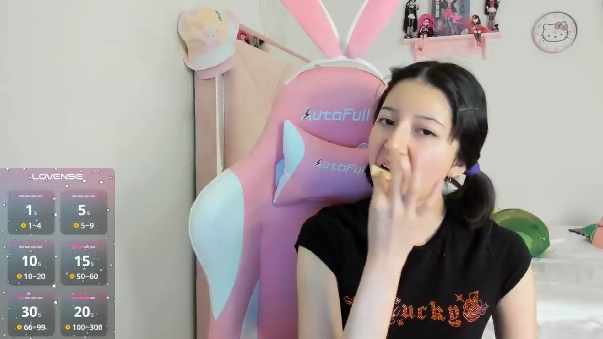 Gallery image thumbnail from Cherrycute666's myfreecams stream on, 10/13/2024, 01:06 image 1 of 20