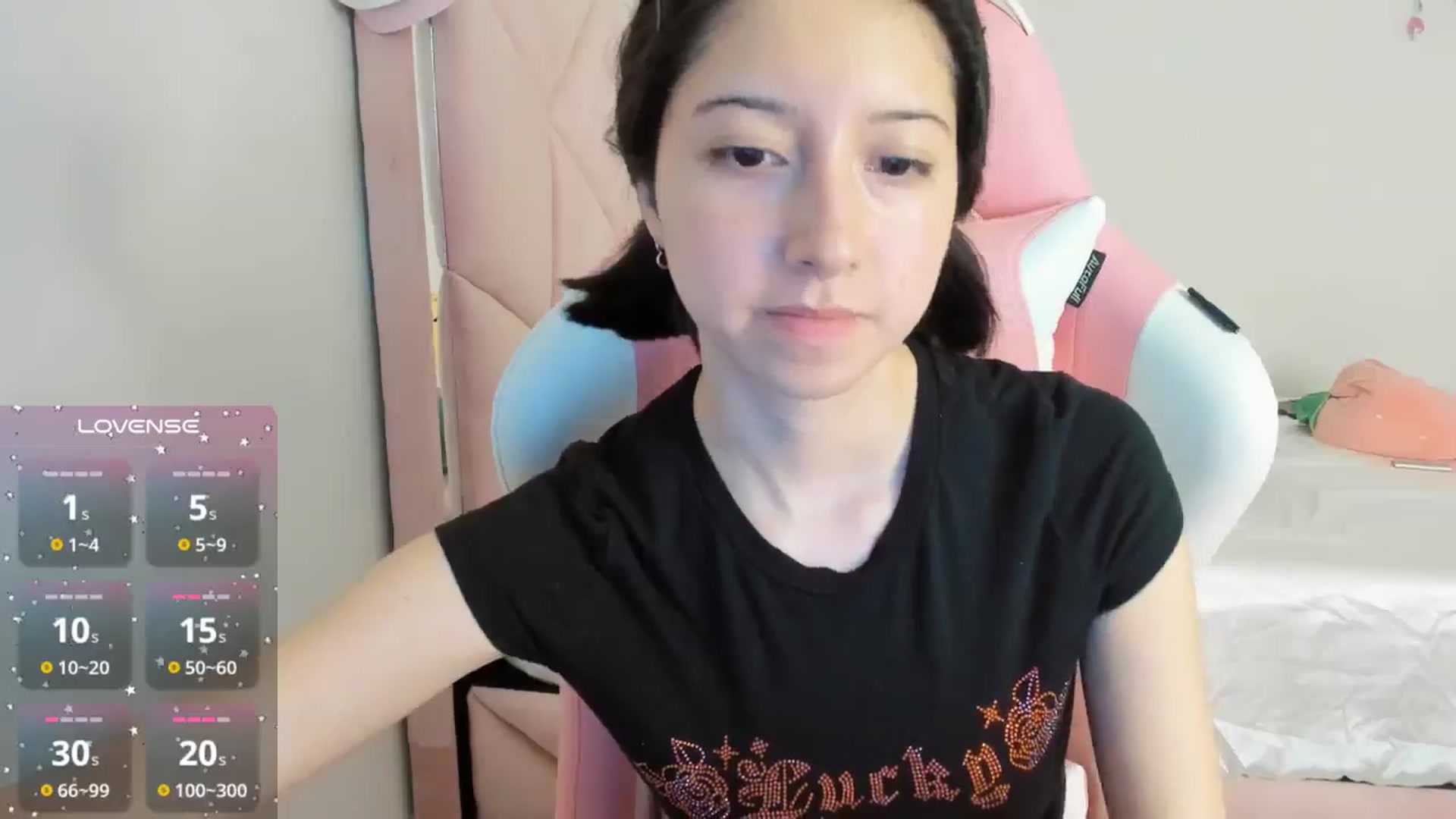 Gallery image thumbnail from Cherrycute666's myfreecams stream on, 10/13/2024, 02:34 image 16 of 20