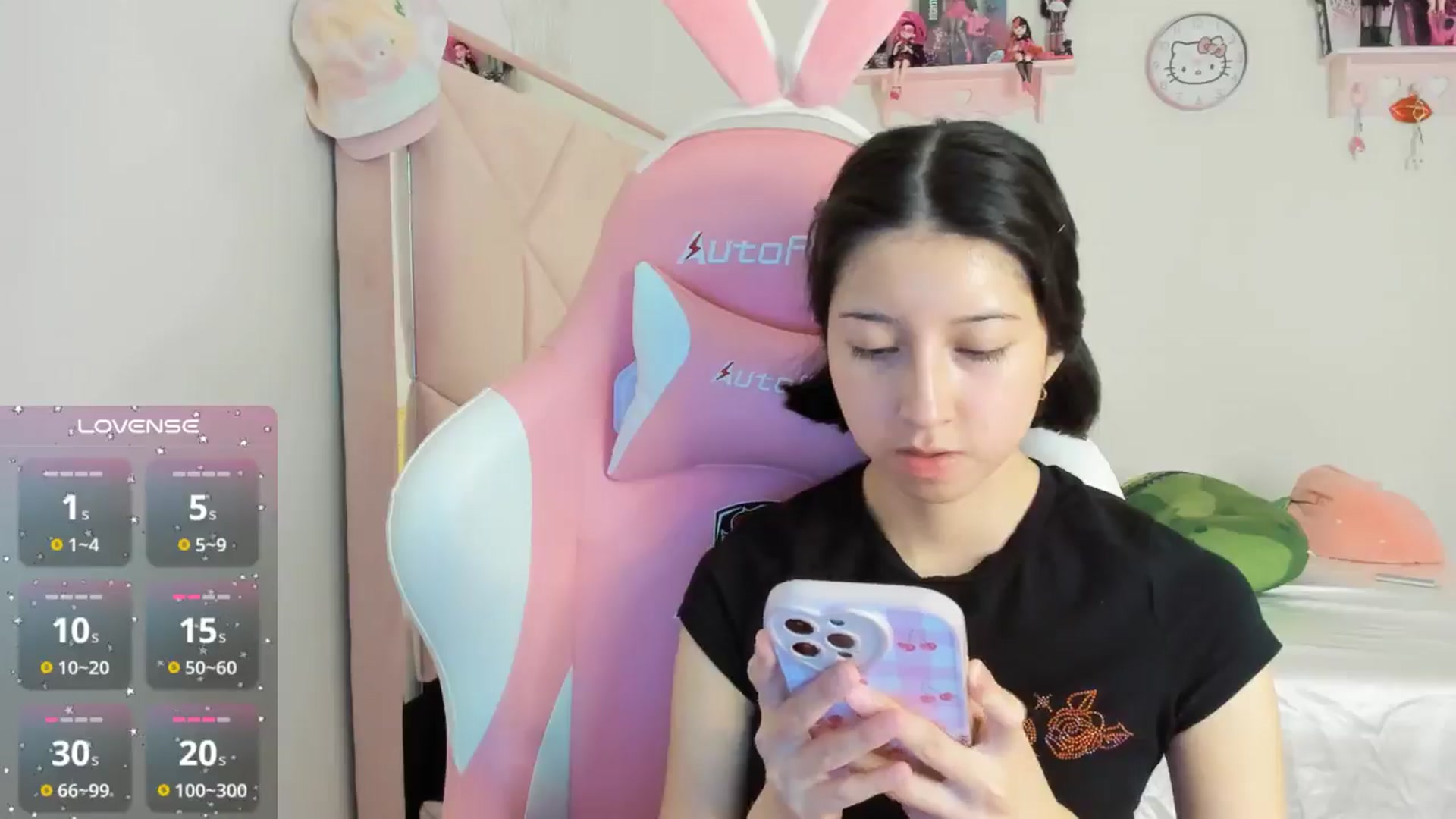 Gallery image thumbnail from Cherrycute666's myfreecams stream on, 10/13/2024, 06:01 image 18 of 20