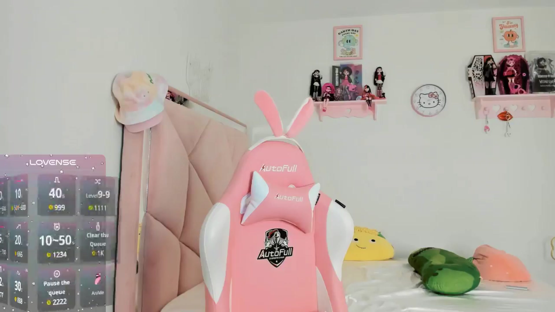 Gallery image thumbnail from Cherrycute666's myfreecams stream on, 10/13/2024, 06:01 image 8 of 20