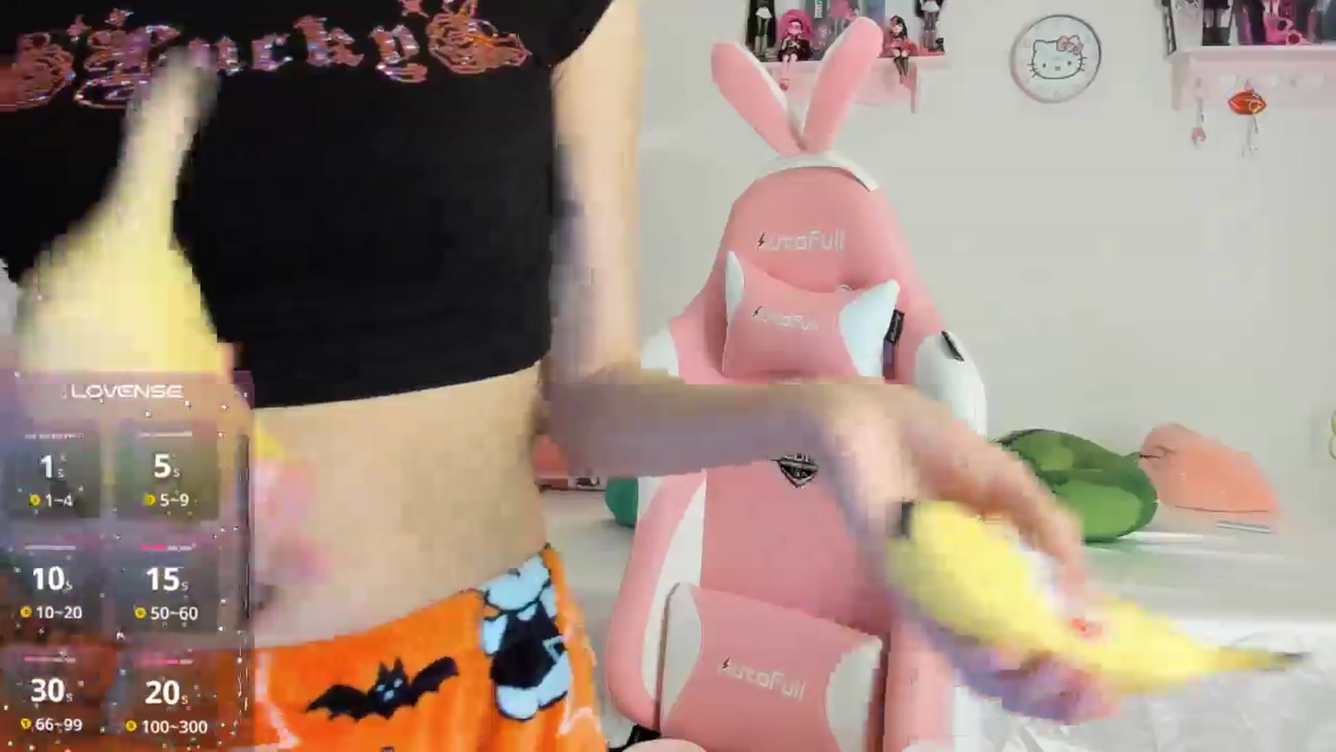 Gallery image thumbnail from Cherrycute666's myfreecams stream on, 10/13/2024, 06:01 image 10 of 20