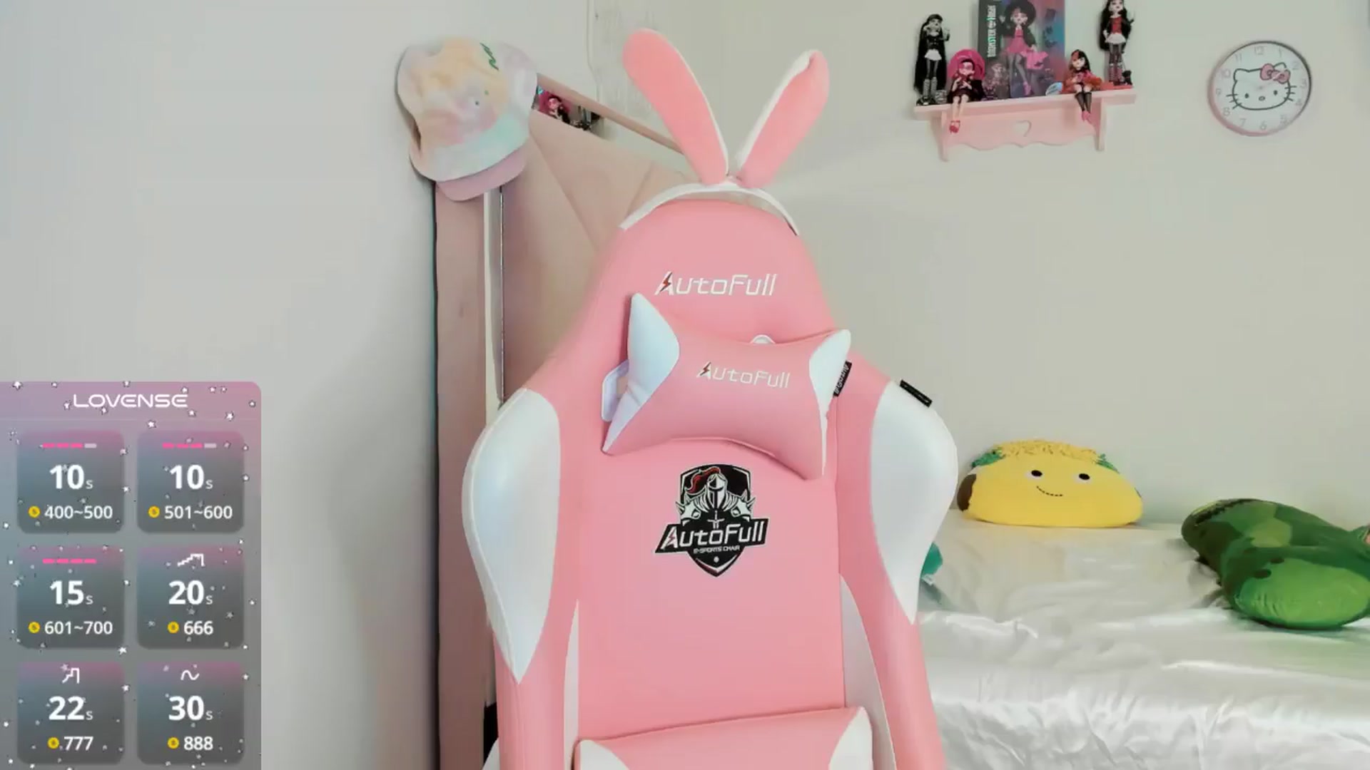 Gallery image thumbnail from Cherrycute666's myfreecams stream on, 10/13/2024, 06:01 image 4 of 20