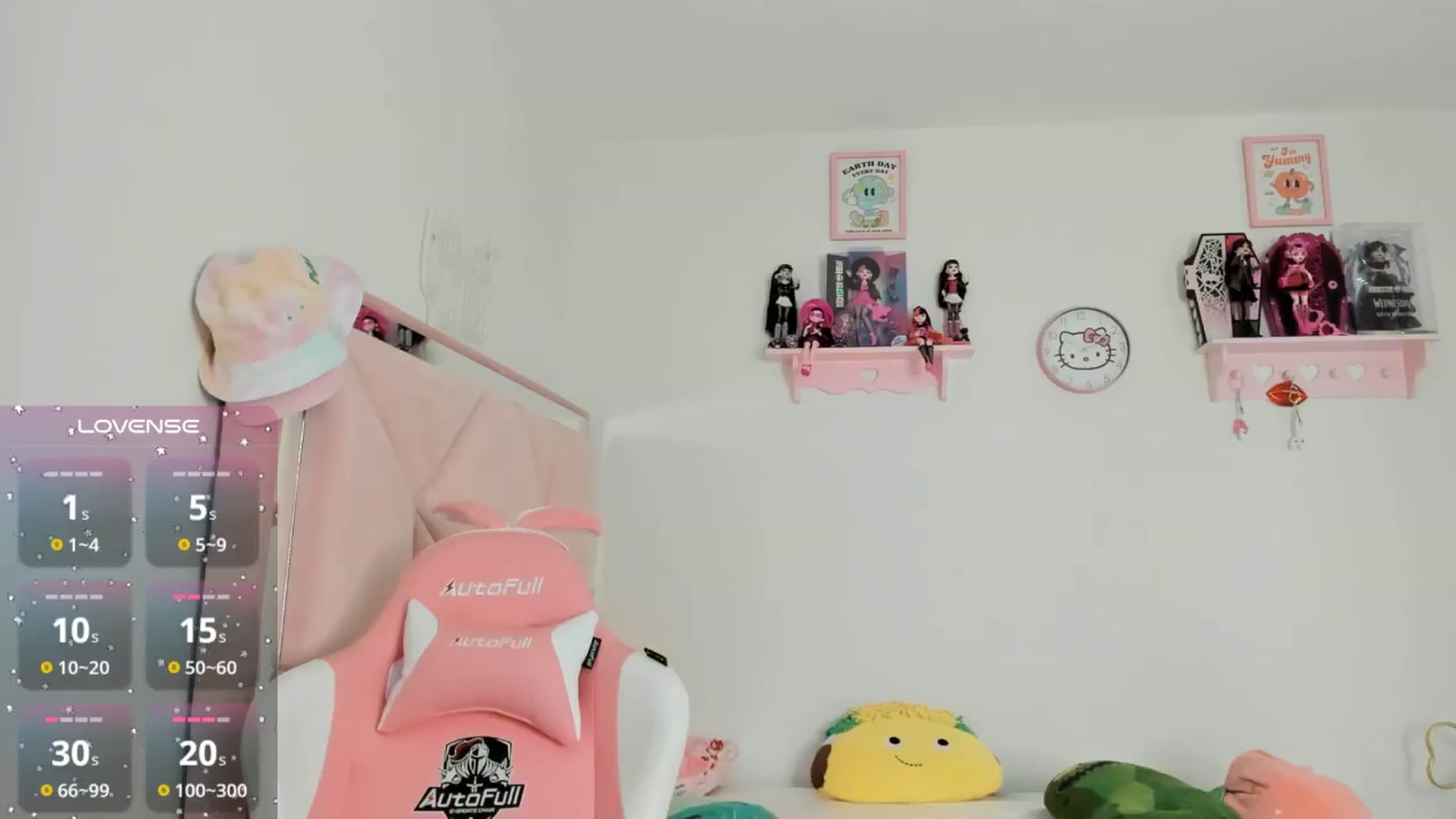 Gallery image thumbnail from Cherrycute666's myfreecams stream on, 10/13/2024, 08:52 image 18 of 20