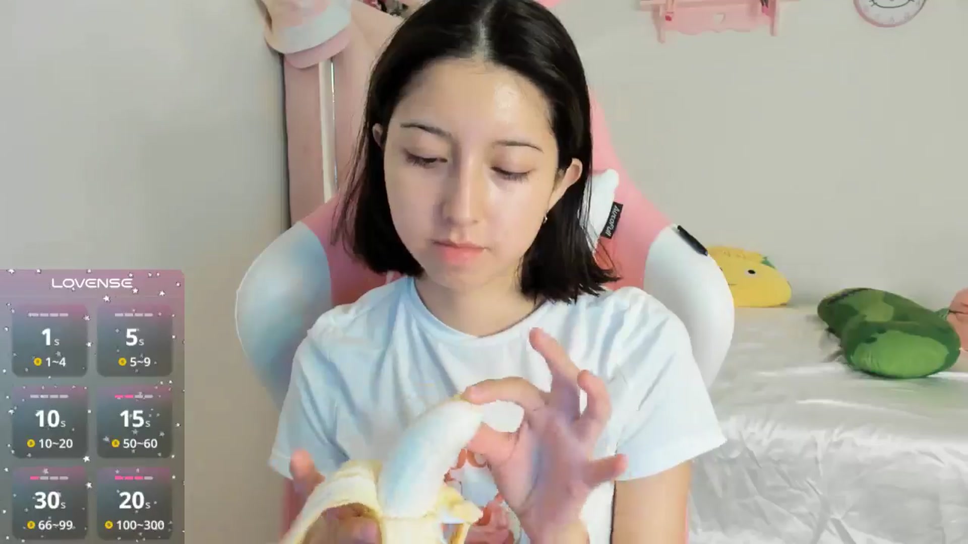 Gallery image thumbnail from Cherrycute666's myfreecams stream on, 10/13/2024, 09:44 image 6 of 20